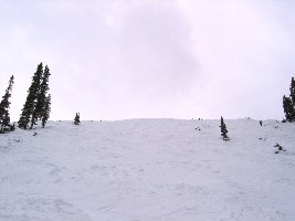 Im Photo schwer abzuschätzen, aber es ist echt steil!