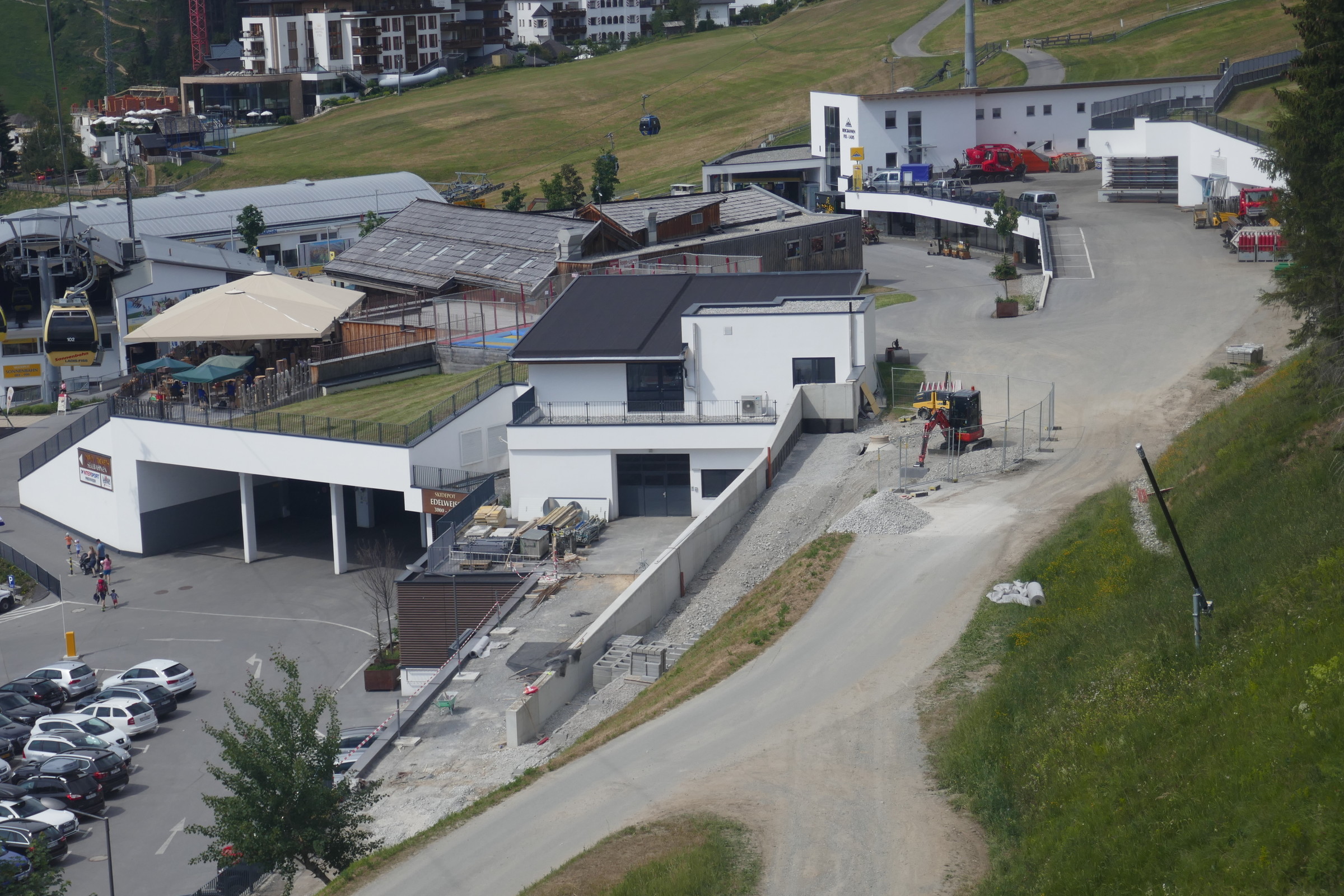 Baustelle Stützmauer Talstation Fiss