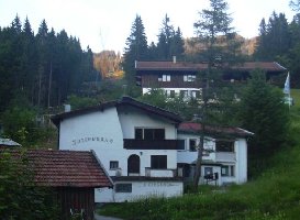 Suttenbahn alte Talstation.jpg