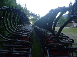 Suttenbahn  alte Leitner Sessel.jpg