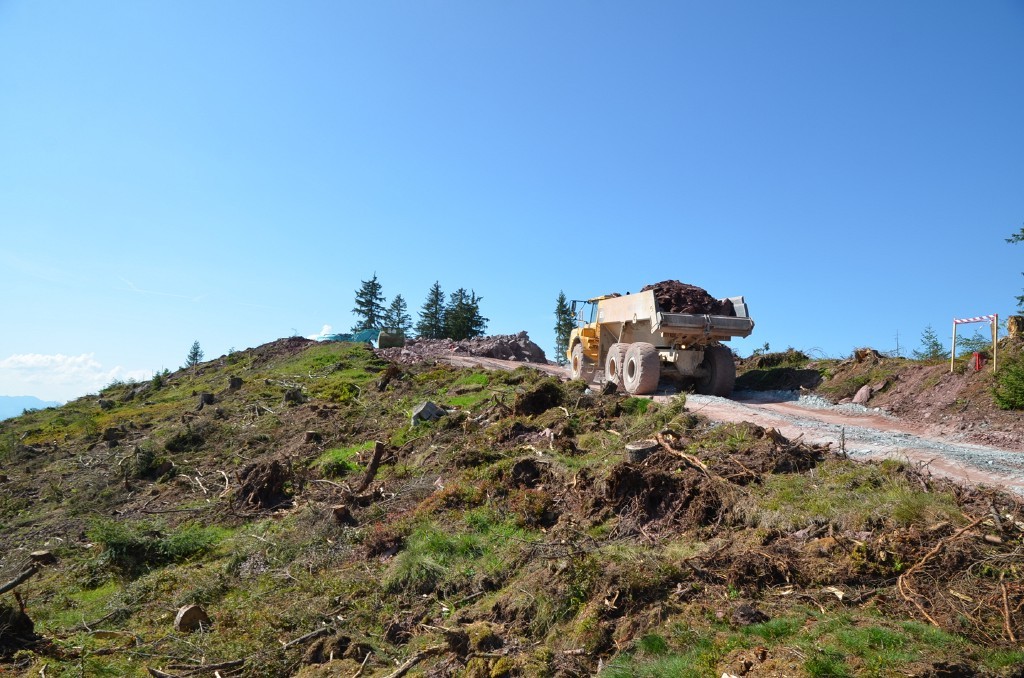 Lage der Bergstation ca. 40 m östlich des zukünftig ehemaligen Gipfels