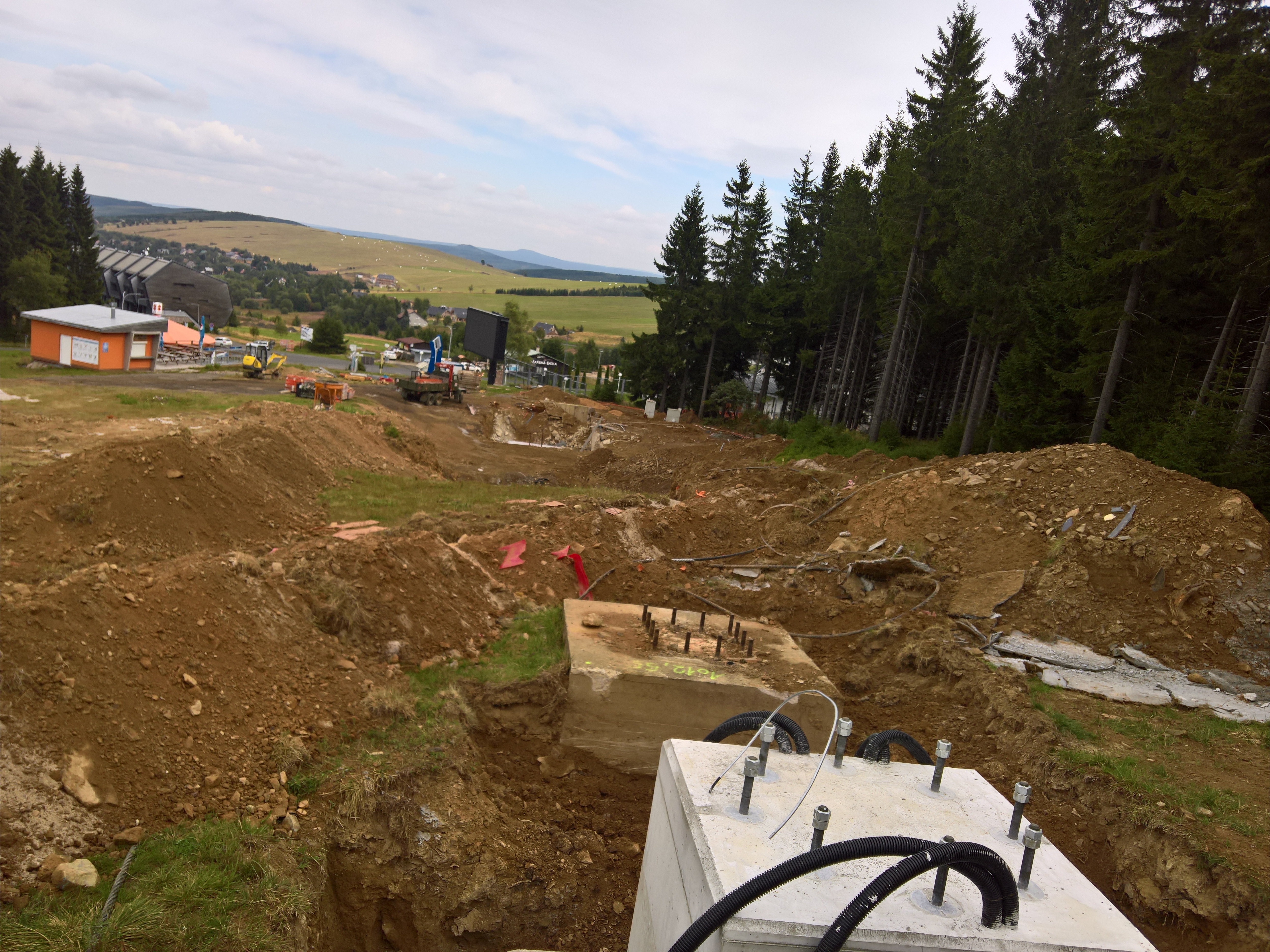 neues und altes Fundament von Stütze 2