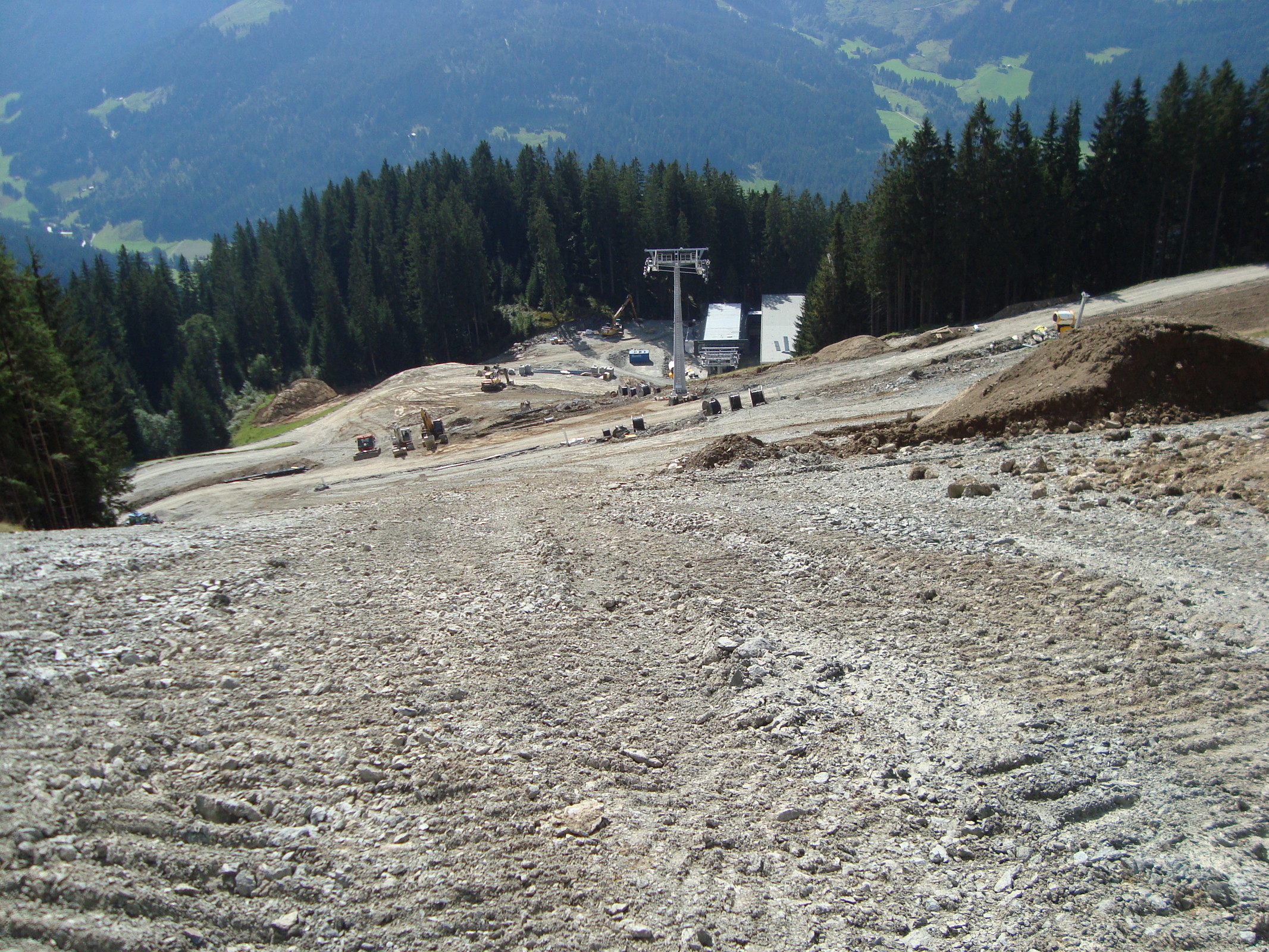 Weitere Bilder im unteren Mittelteil ber Piste südwestlich vom Osl-Panorama