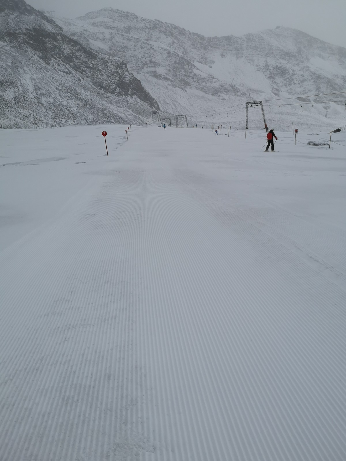 Eine Blankeis-Stelle. Ansonsten war es aber echt sehr gut zum fahren (Pulverschnee).