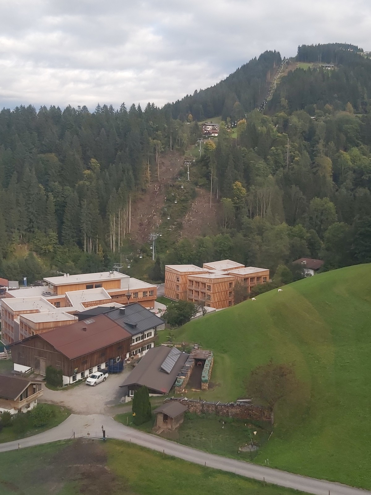 Hausbergbahn Holzarbeiten