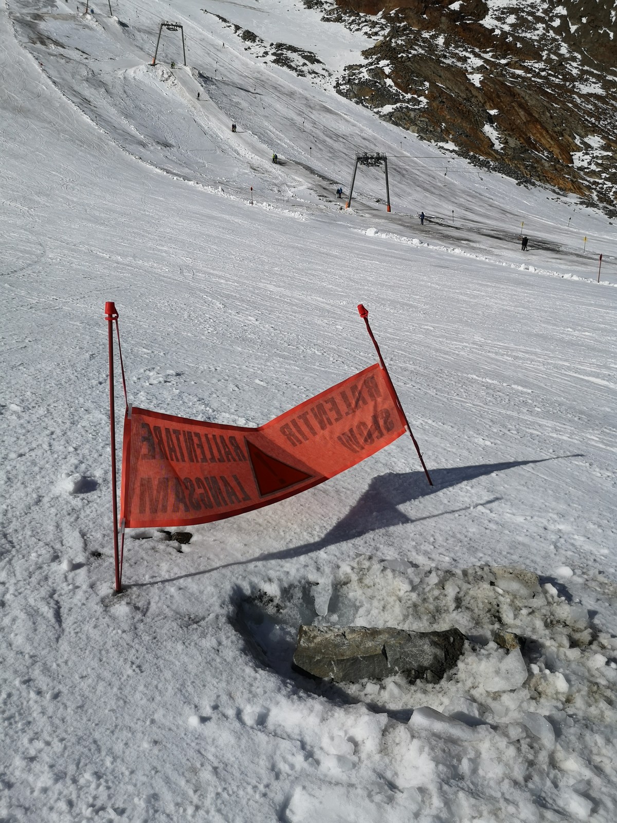 Später schien wieder die Sonne. Ist dies auch schon Fels in der Piste 20 (ganz unten) oder nur ein Stein?