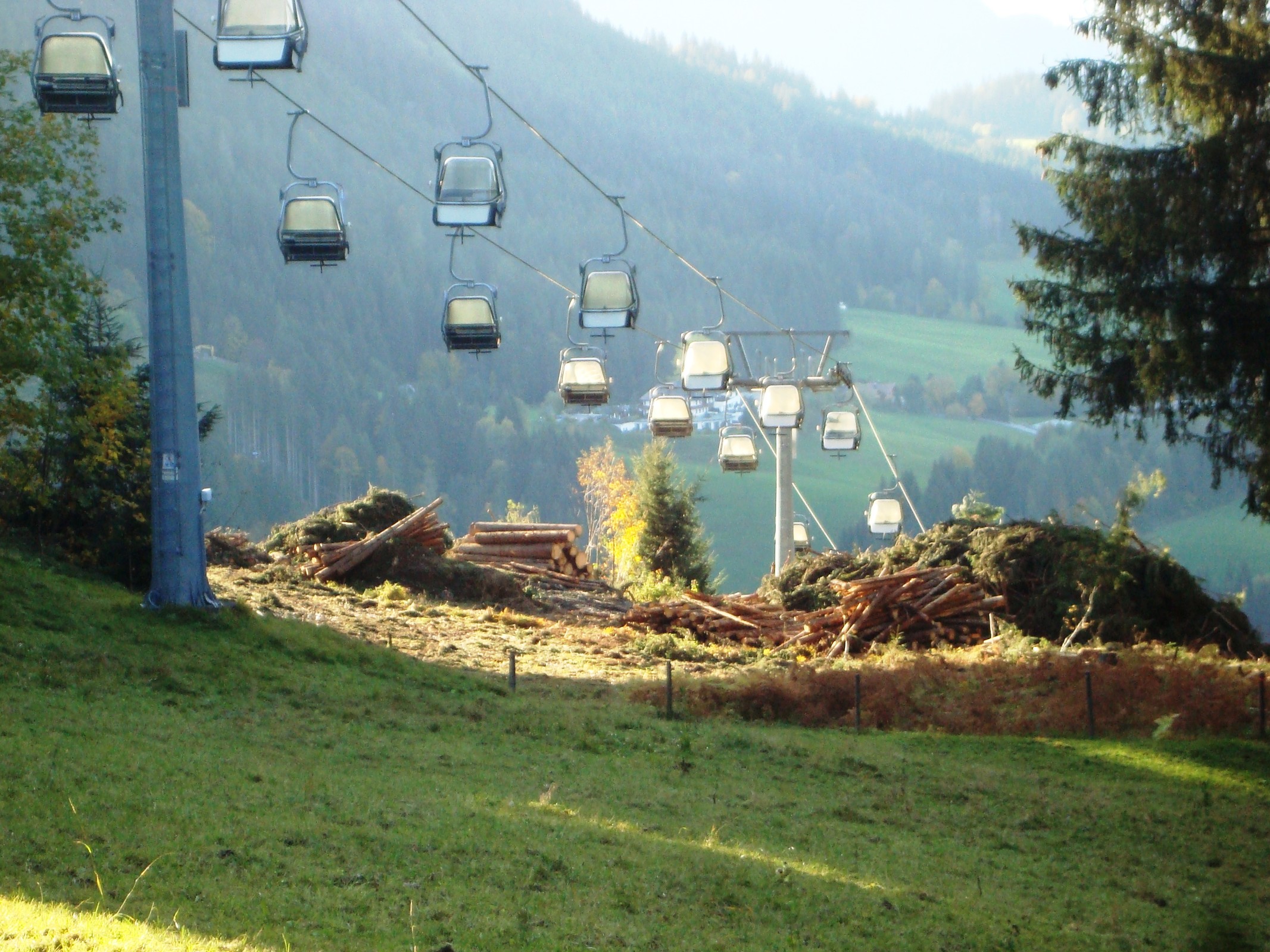Hausbergpiste Einfahrt Sonnenhang Detail