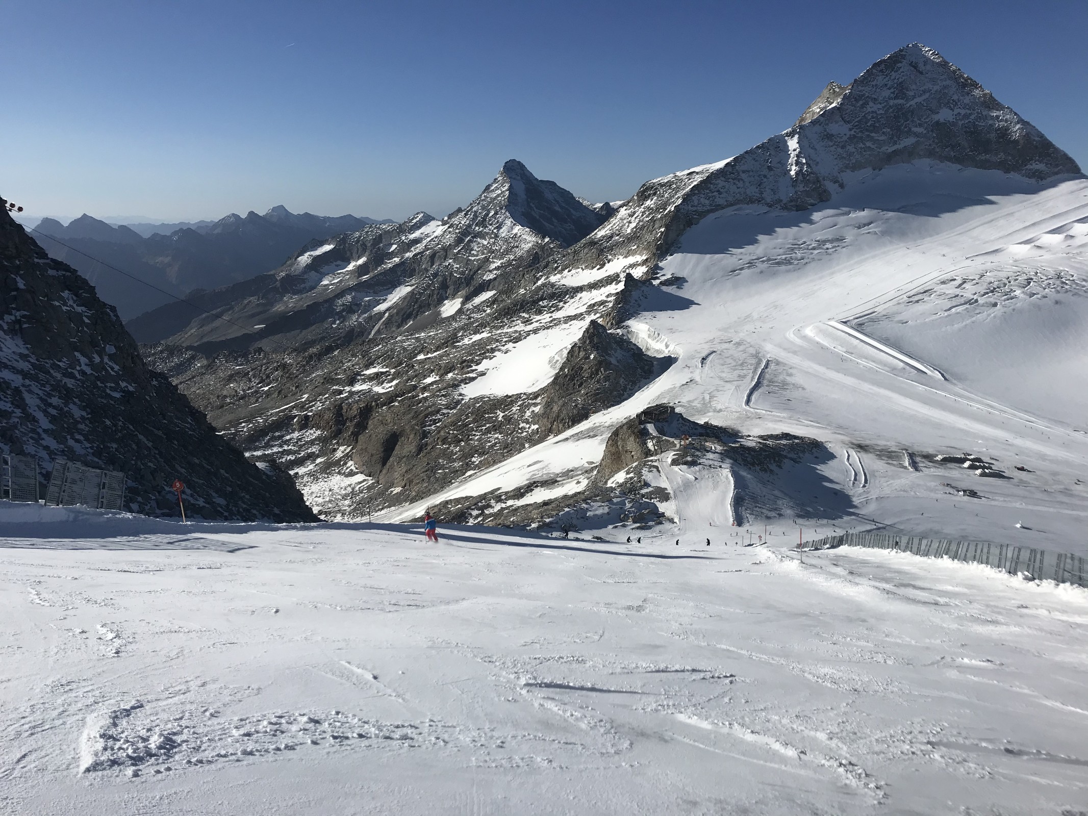 Dieser Hang war am Morgen furchtbar eisig. Mittlerweile ist er gut aufgefirnt.