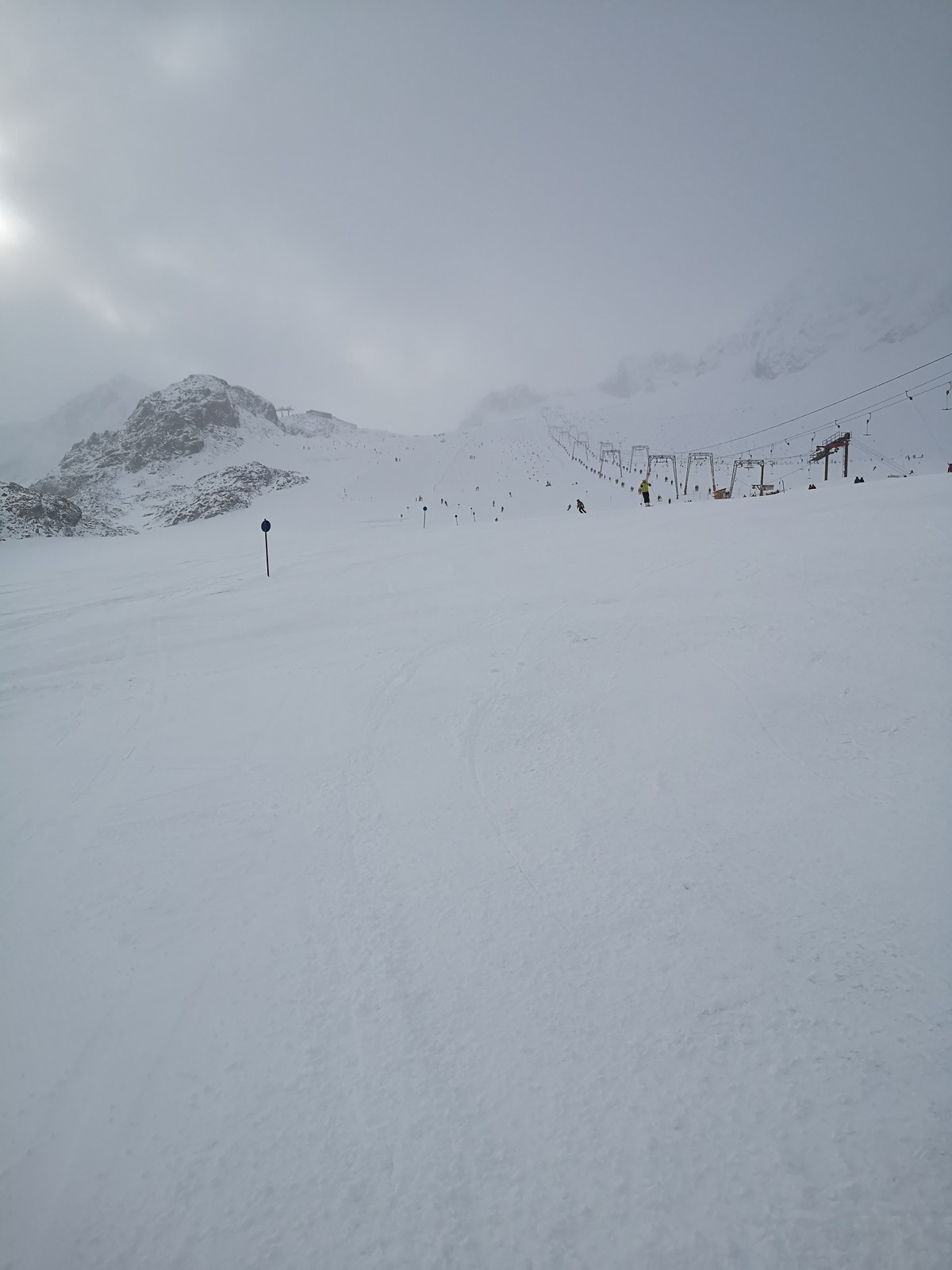 Aber meistens gings nach 1 Fahrt am Windachferner über die DSB Wildspitze zurück an Daunferner. Daunferner und Daunscharte sind auch gut zum fahren.