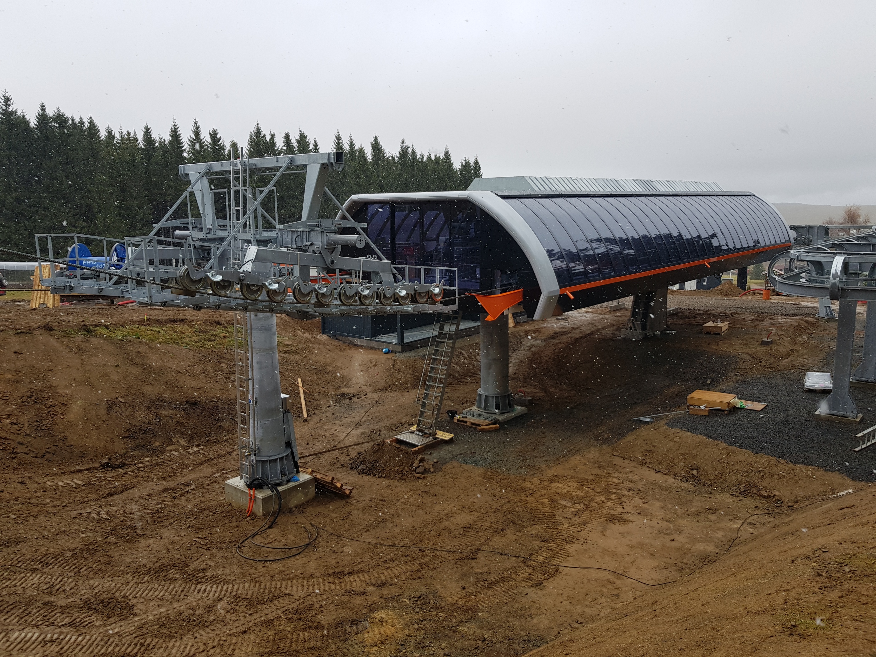 Stütze 1 ( Ausfahrtsstütze ); Einzige Niederhaltestütze