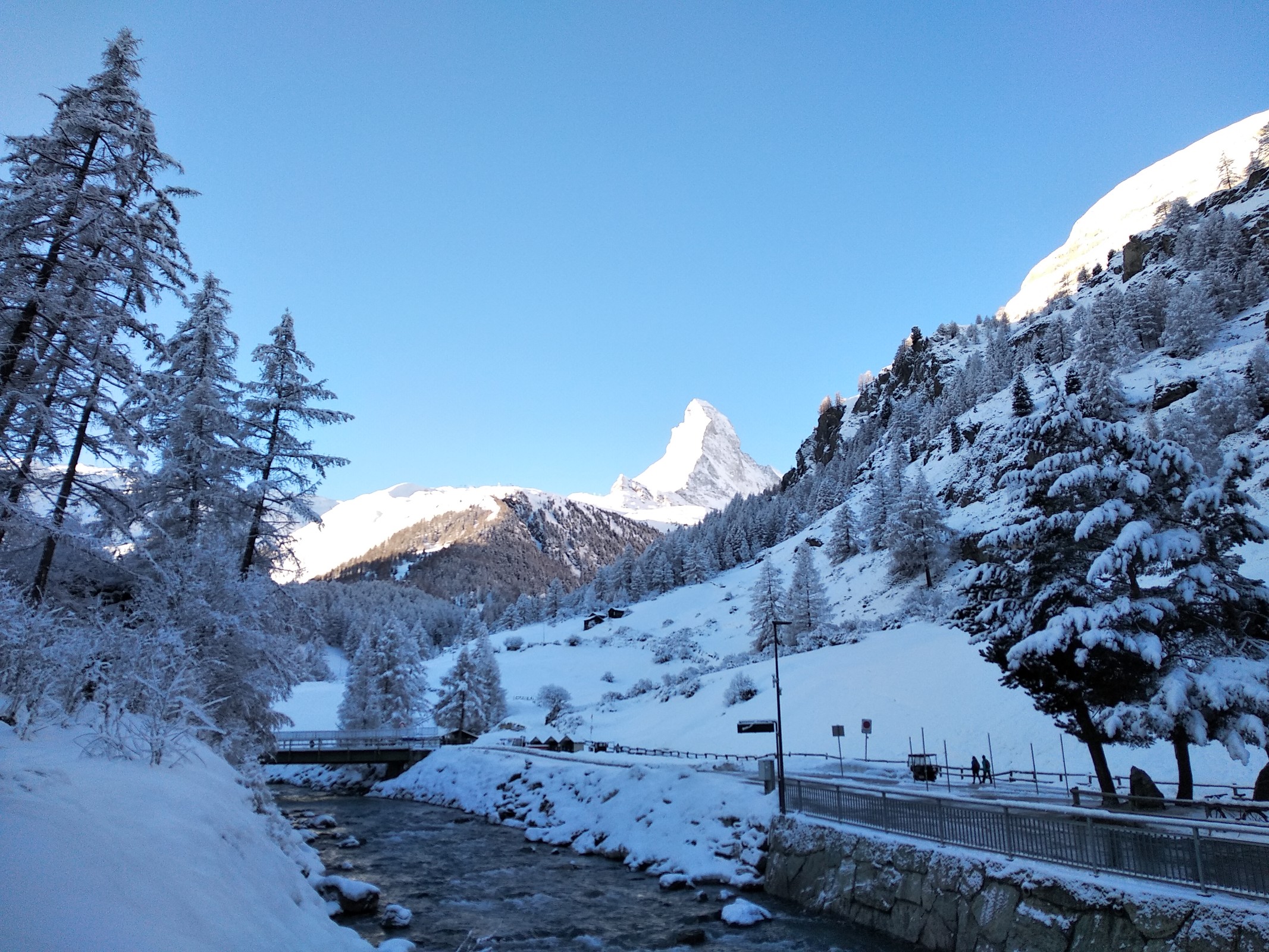 000110 Zermatt-Cervinia-Valtournenche Fall Skiing.jpg