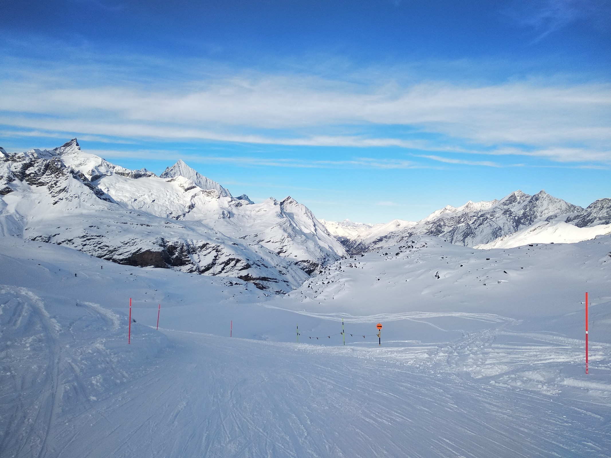 001570 Zermatt-Cervinia-Valtournenche Fall Skiing.jpg