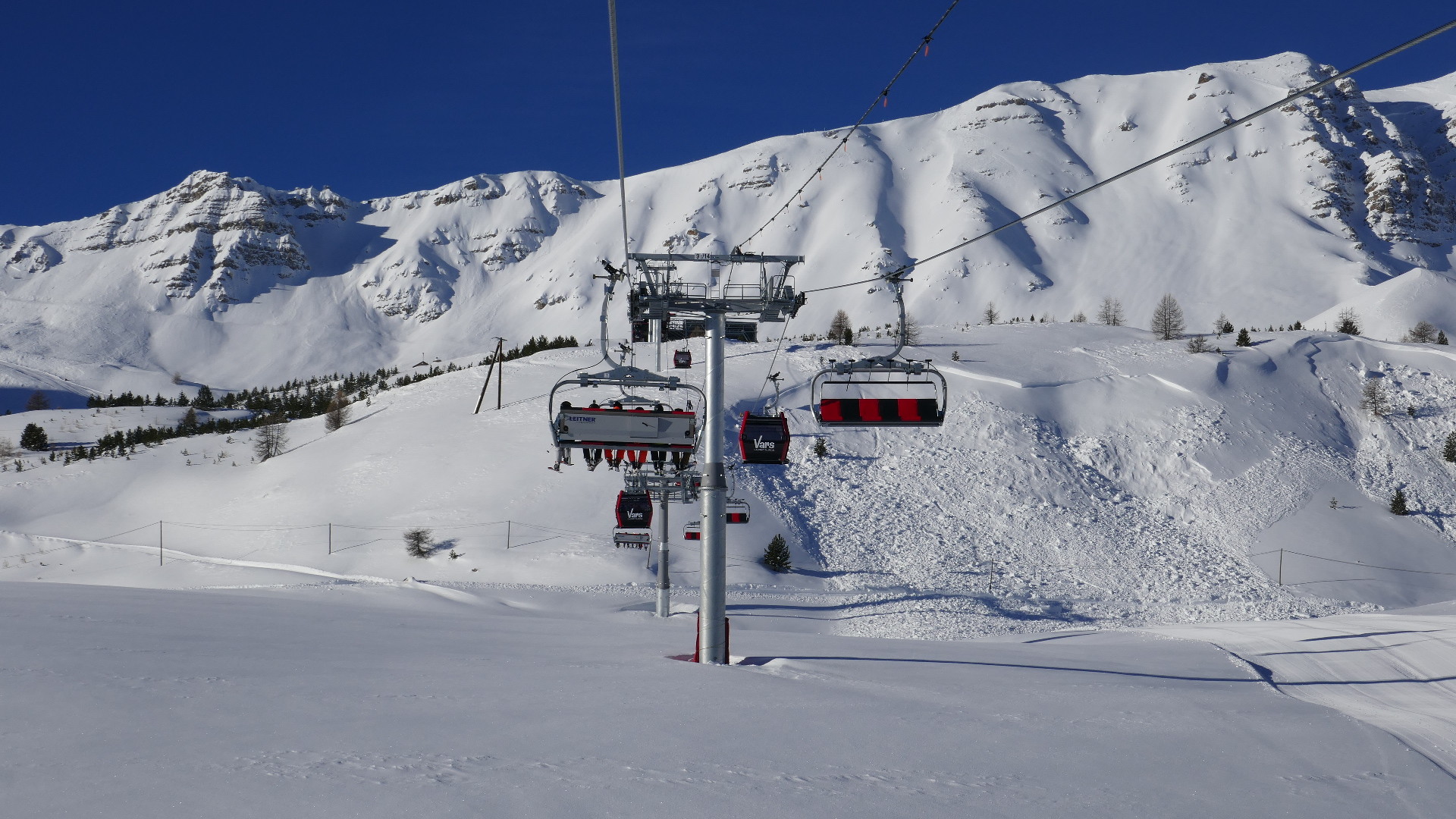 Strecke mit Lawinenabgang kurz vor der Bergstation