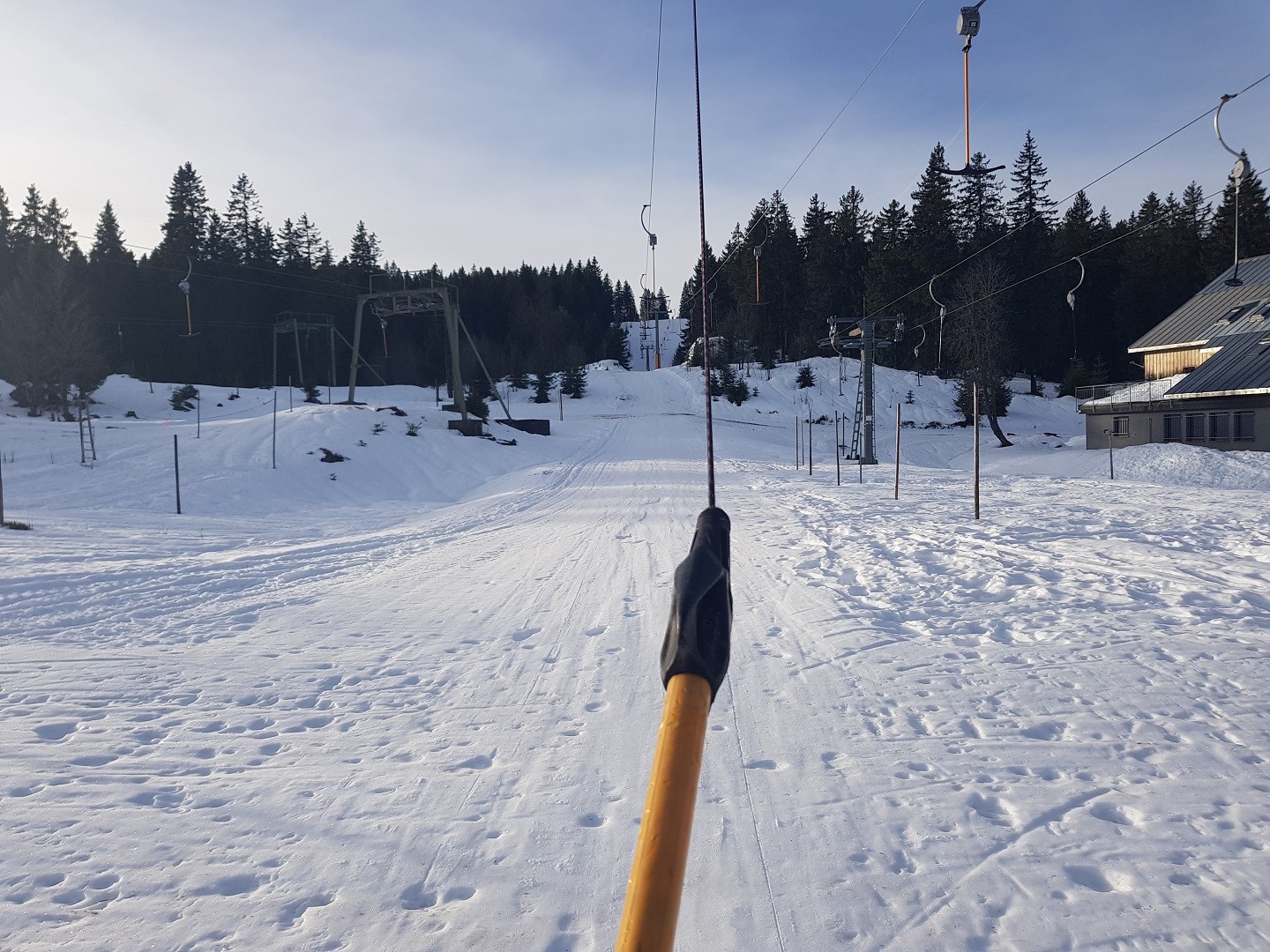 Es waren viele Spuren in der Liftspur und auf den Pisten