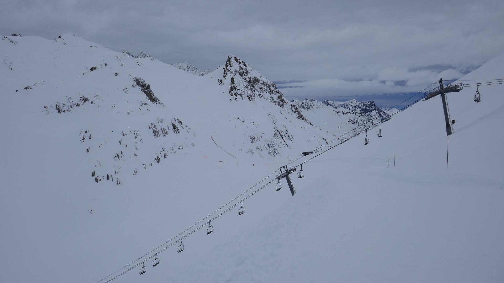 Bergstation 6KSB Eychauda versteckt im Sattel