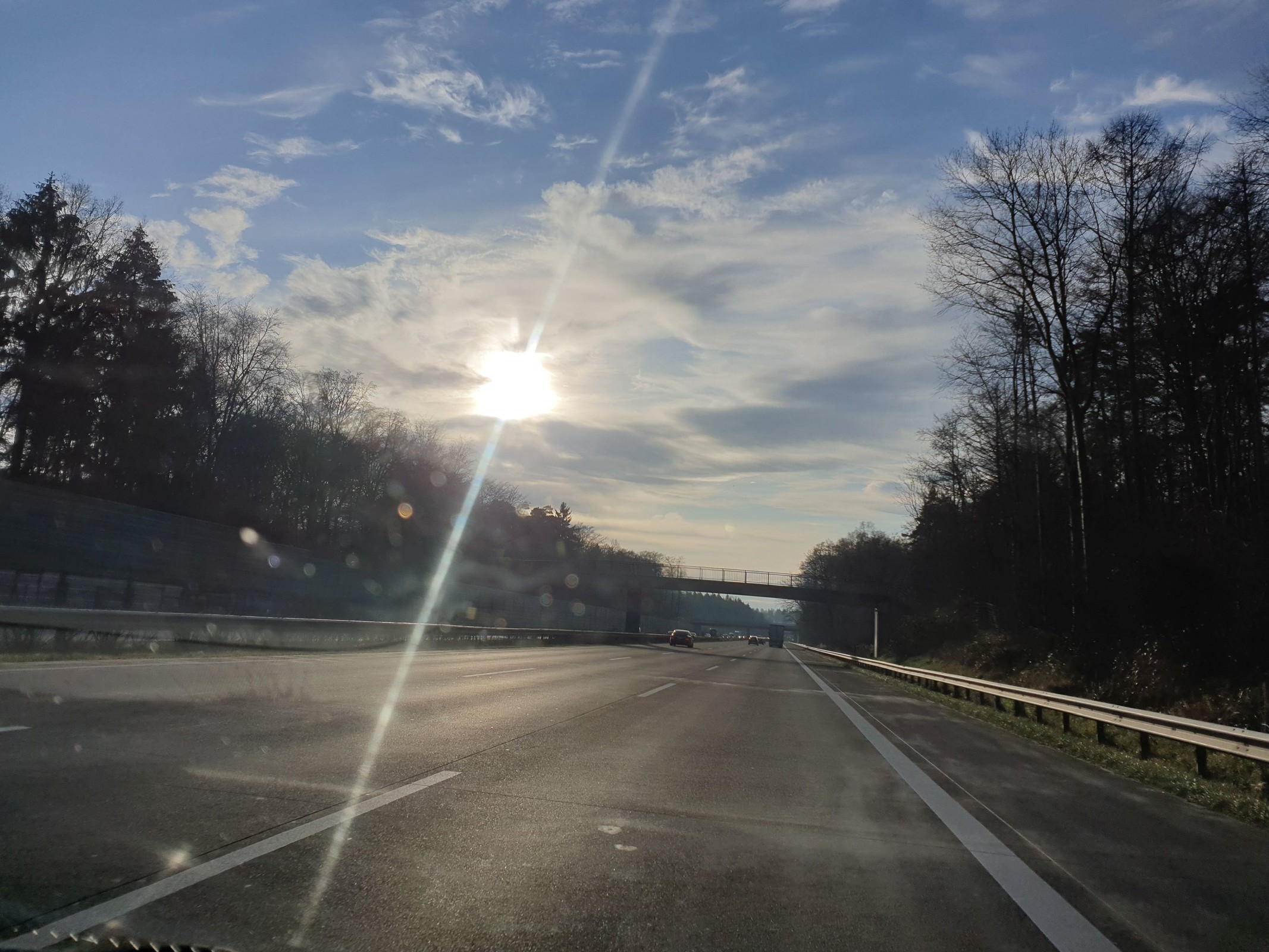 12.44 Uhr: Auf der A1 Richtung Süden, in der Nähe von Ahrensburg (nördlich von Hamburg)
