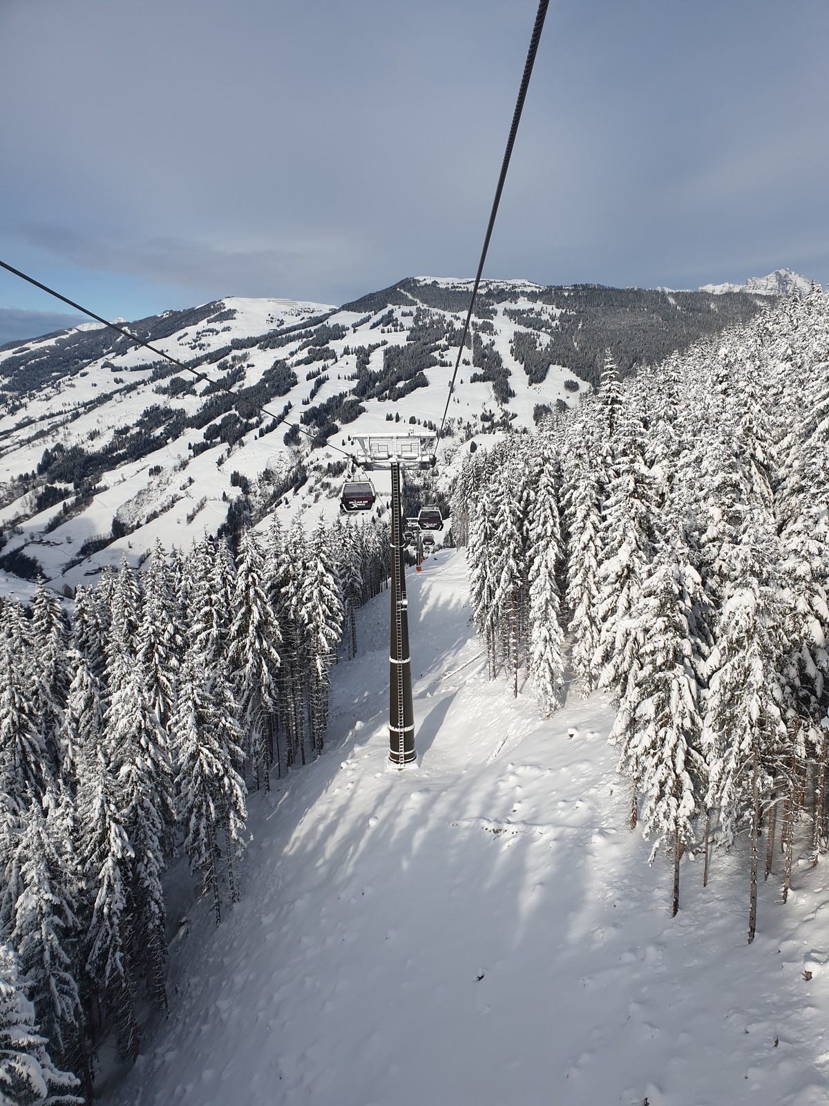 12.16 Uhr: Im zellamseeXpress, Höhe ca. 1.391 m