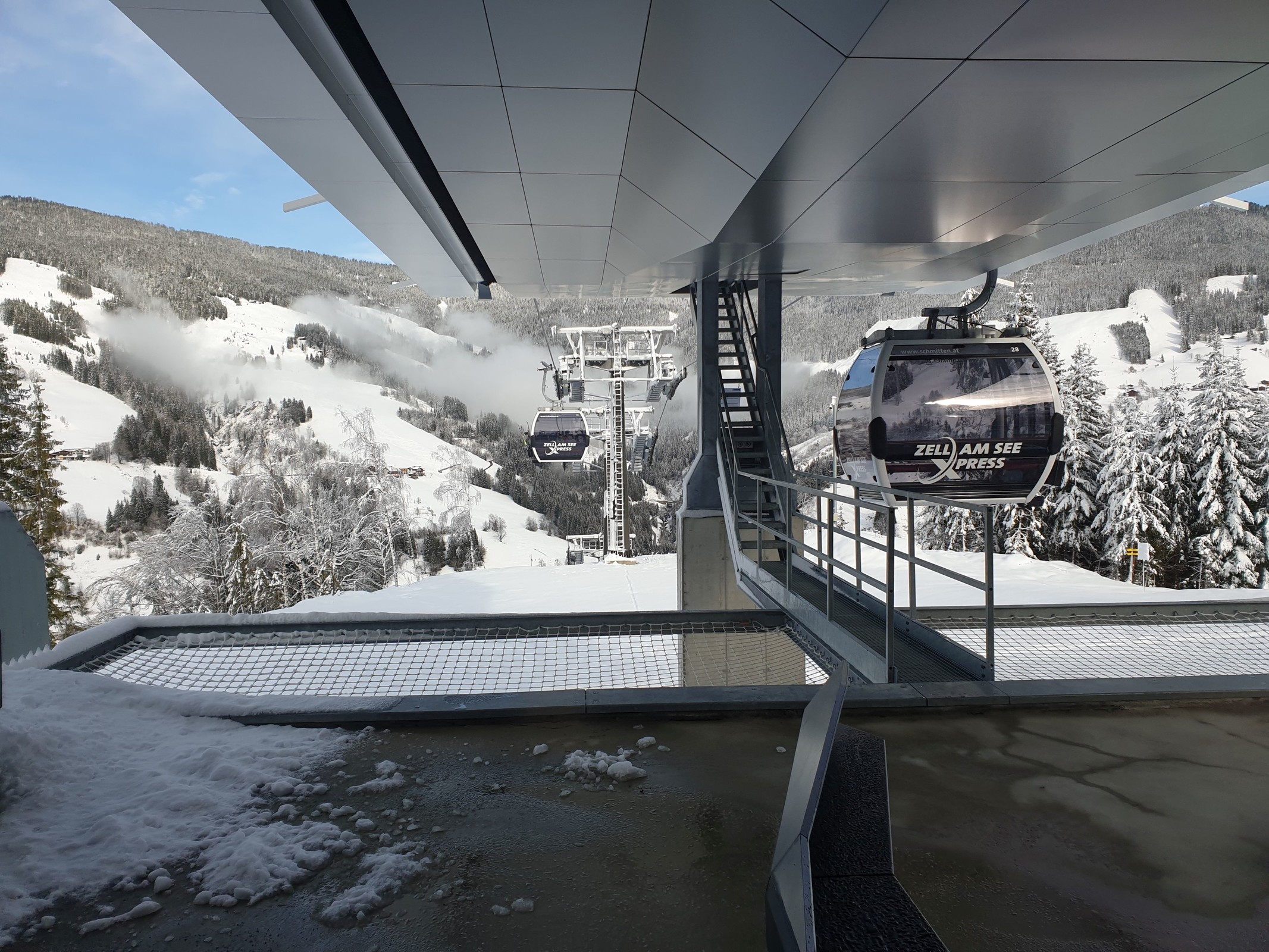 Ausfahrt Bergstation zellamseeXpress I bzw. Mittelstation der gesamten Anlage