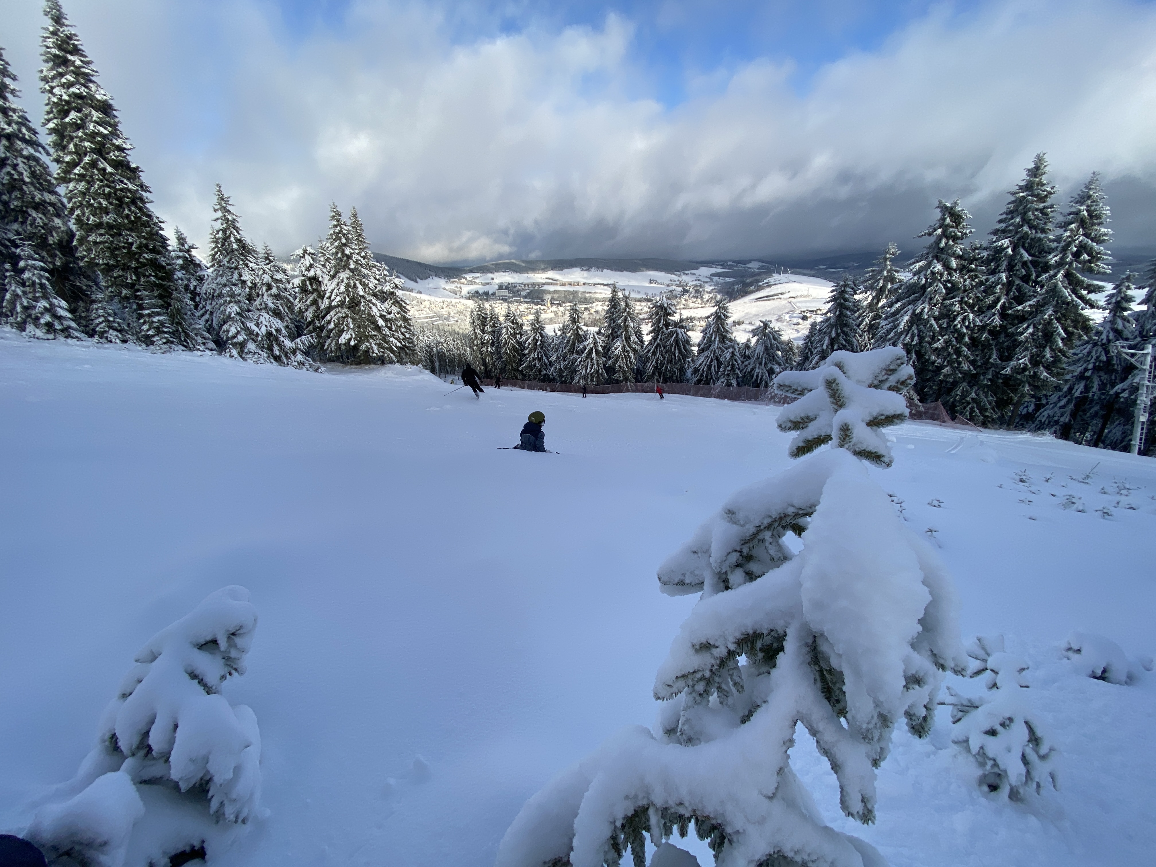 Blick nach Othal, einige hm tiefer lagen keine 5cm mehr