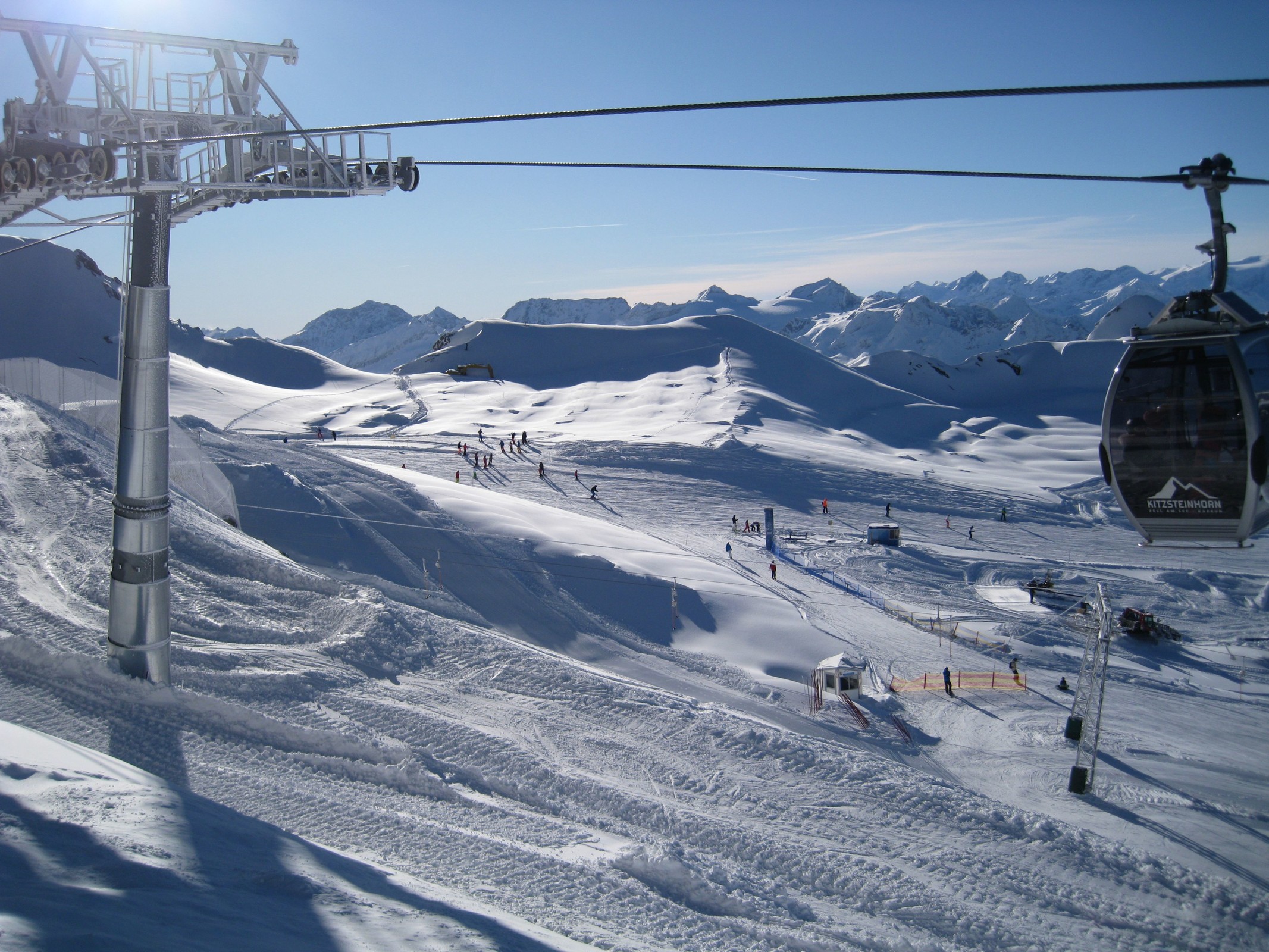 13.34 Uhr: Gletscherjet 4 und Präparationsvorbereitungen am Beginn der Gletscherpiste 1 (Nr. 4a)