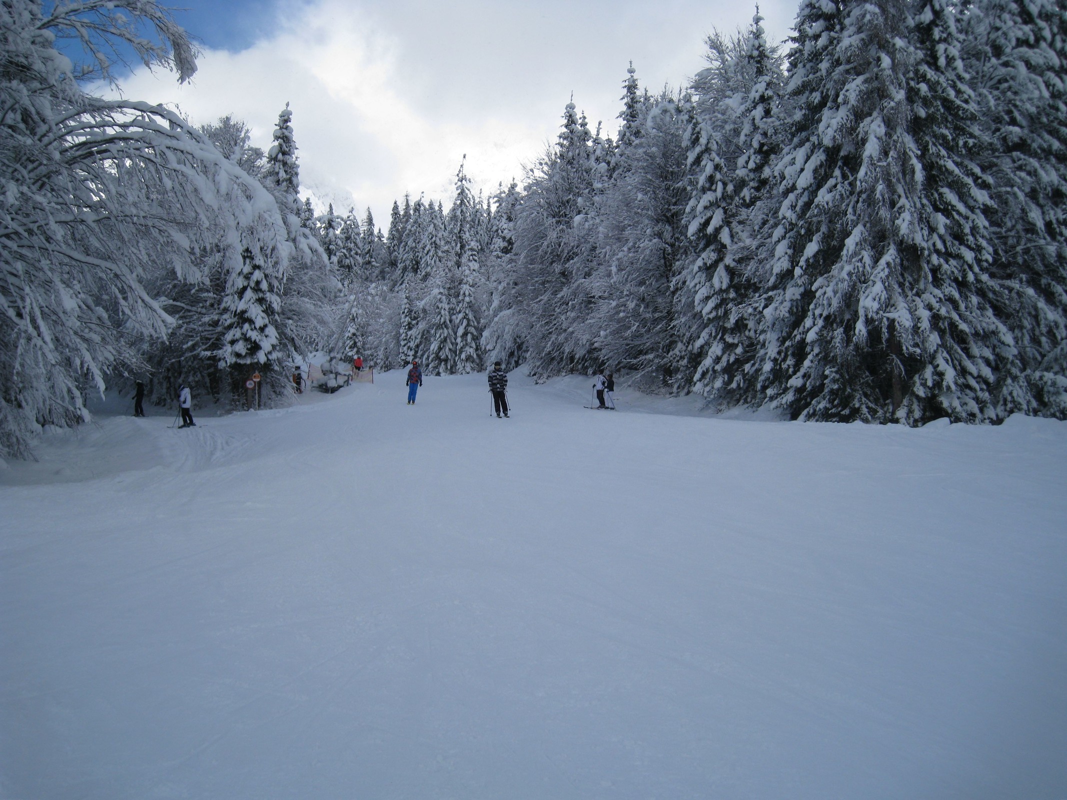 11.30 Uhr: Blaue Famlienabfahrt (Nr. 1a) nach Mühlbach zur Karbachalmbahn
