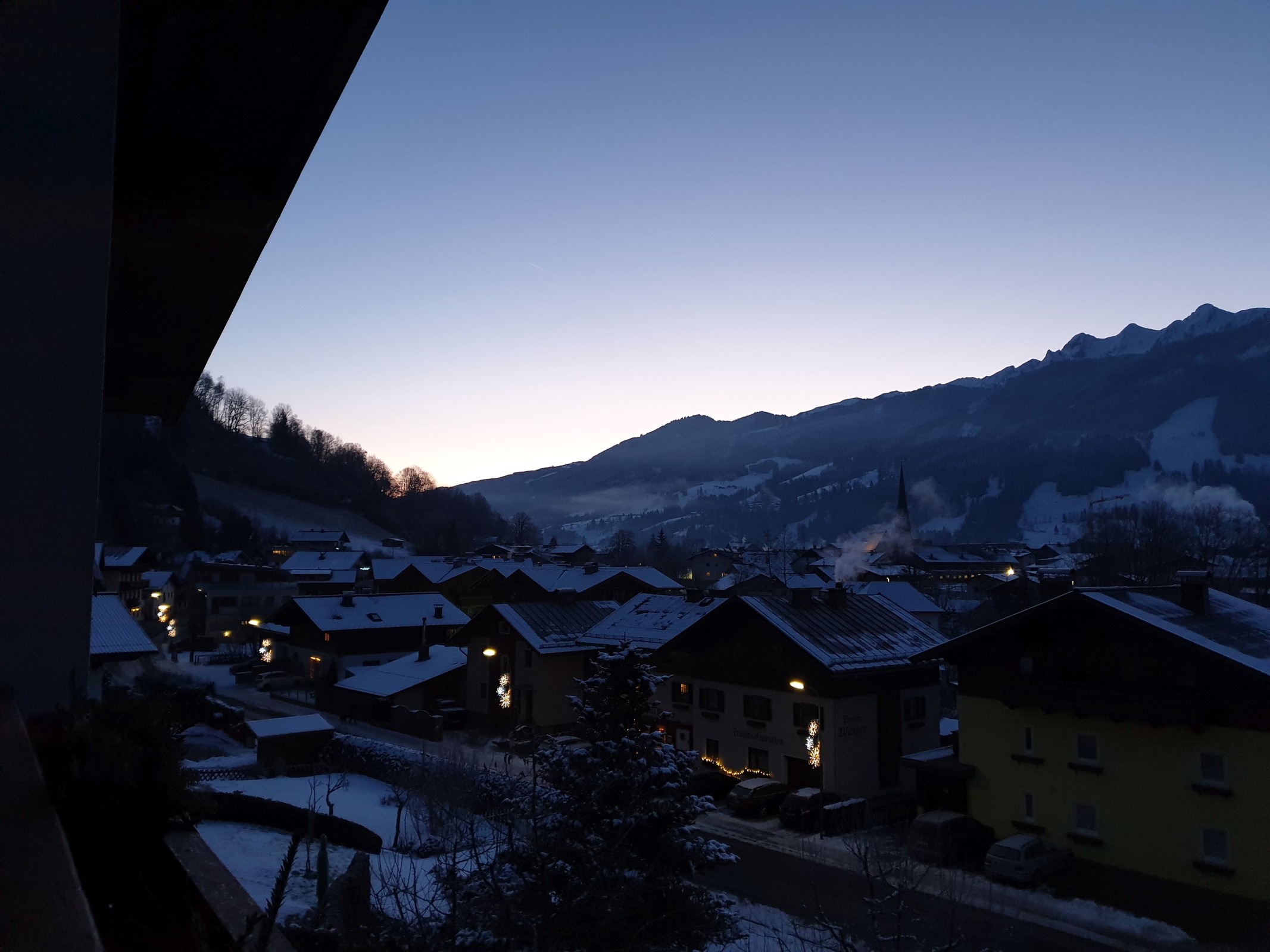 07.26 Uhr: Morgendlicher Blick von Bruck an der Großglocknerstraße in Richtung Taxenbach