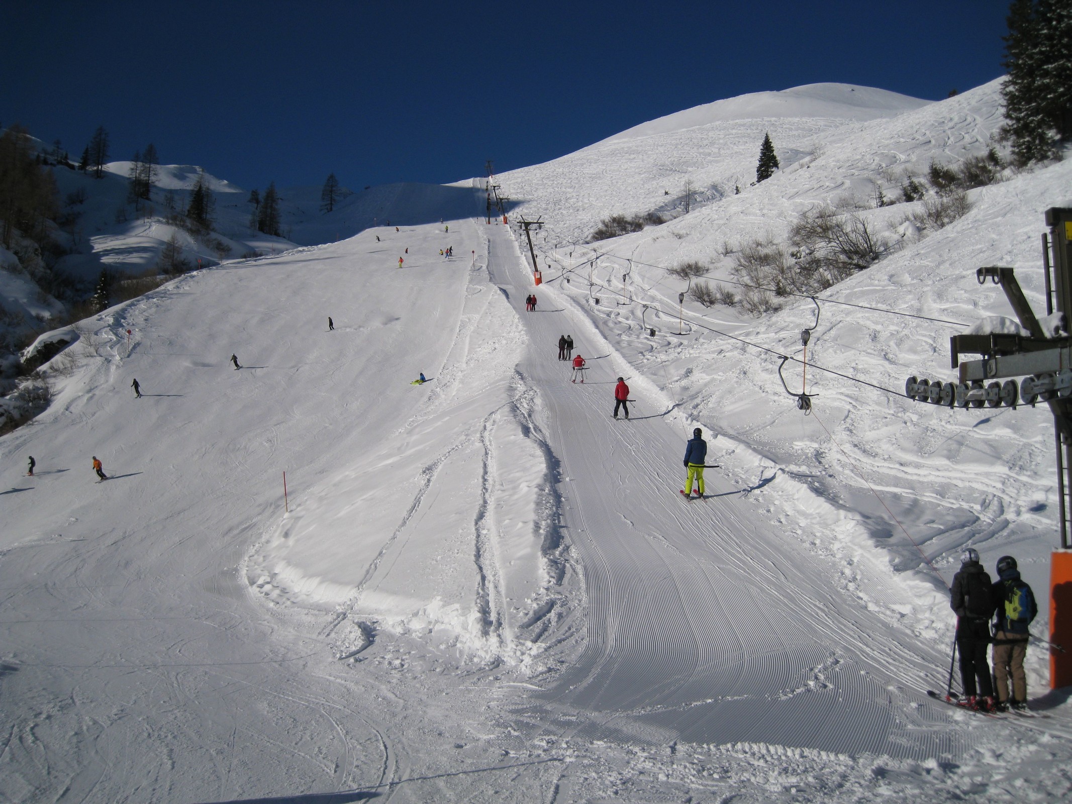 10.11 Uhr: B6 Seekarlift mit roter Piste 34