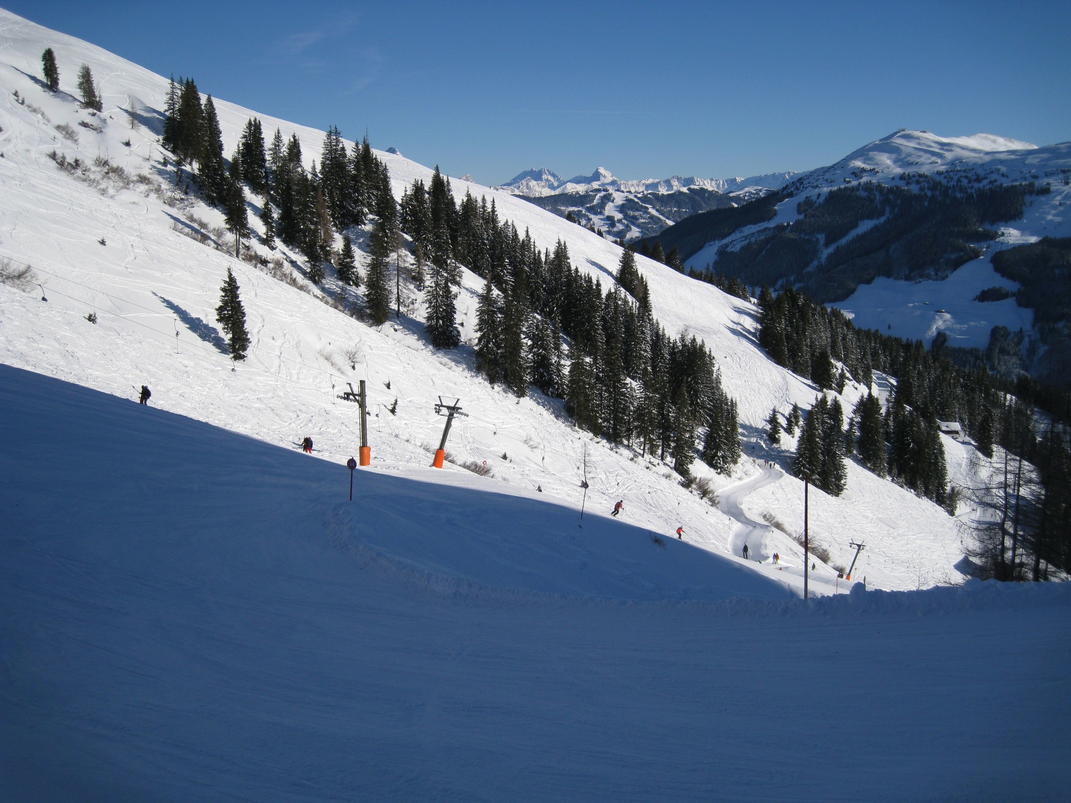 10.25 Uhr: B6 Seekarlift mit roter Piste 34