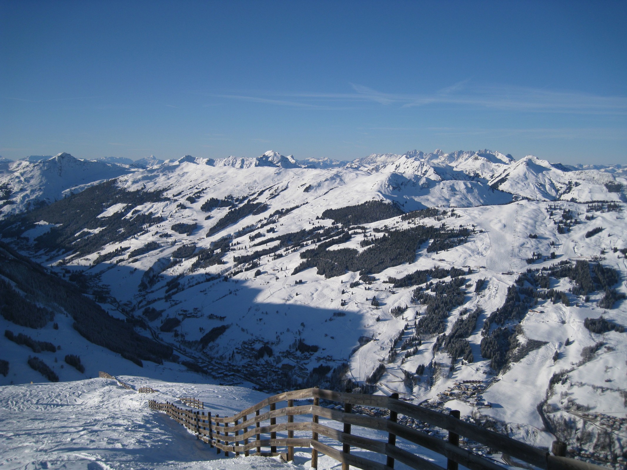 14.12 Uhr: Blick ins hintere Glemmtal / Bereich Hochalm von der selben Stelle