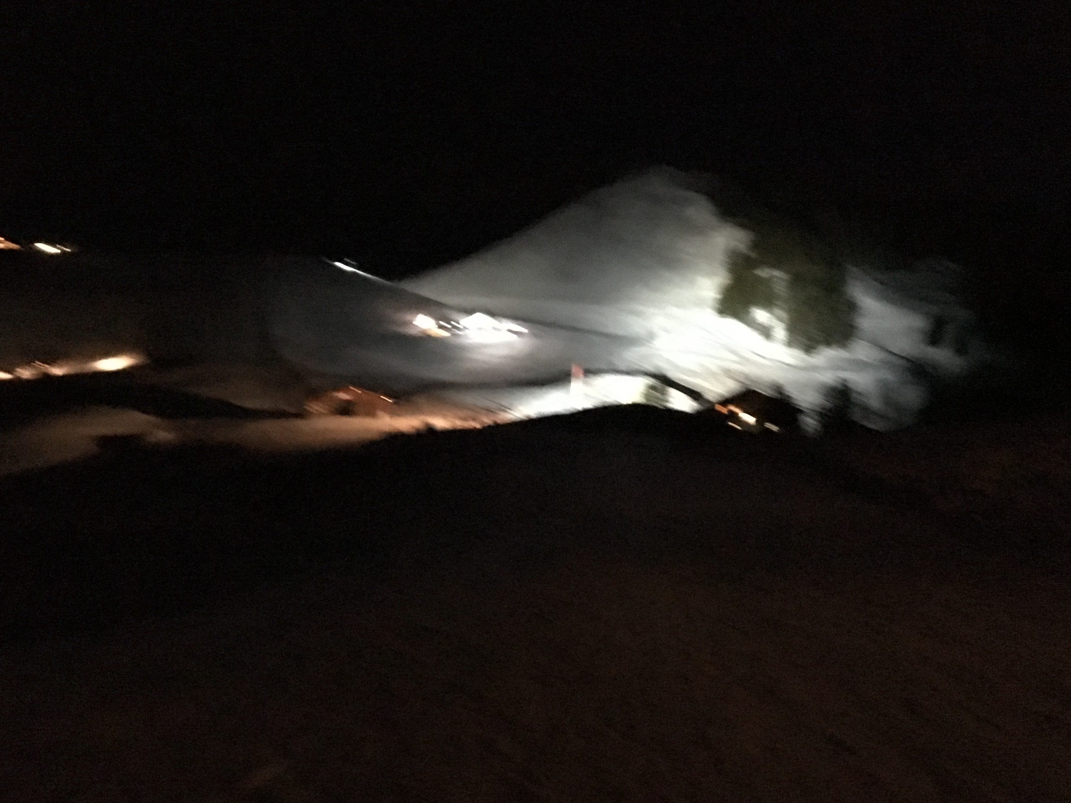 Schön Nachtskifahren :)