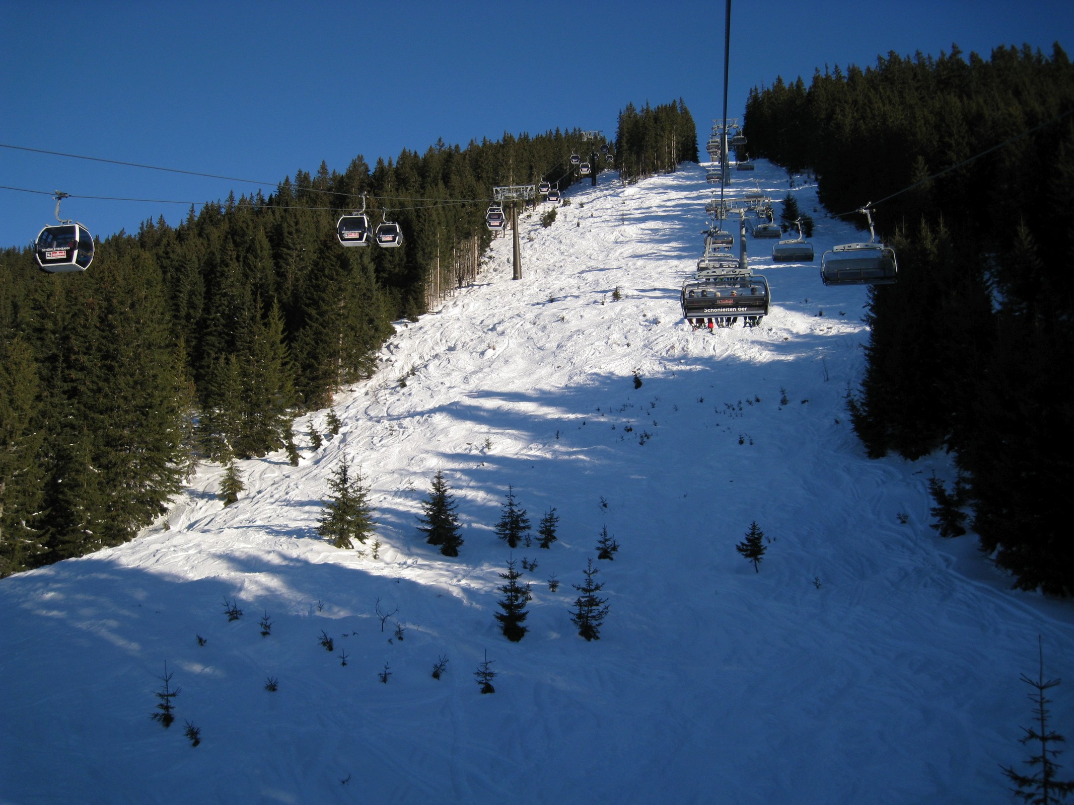 09.16 Uhr: Im I3 Schönleiten 6er, links die I2 Schönleitenbahn II