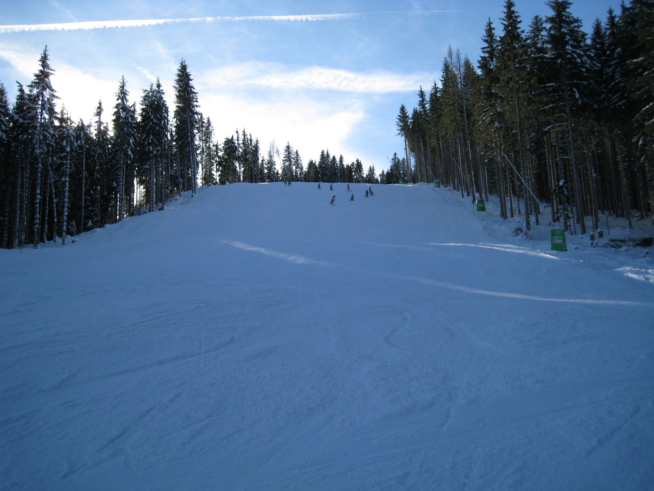 12.30 Uhr: Blaue 211 zur Talstation der L3 Steinbergbahn I - Blick bergwärts