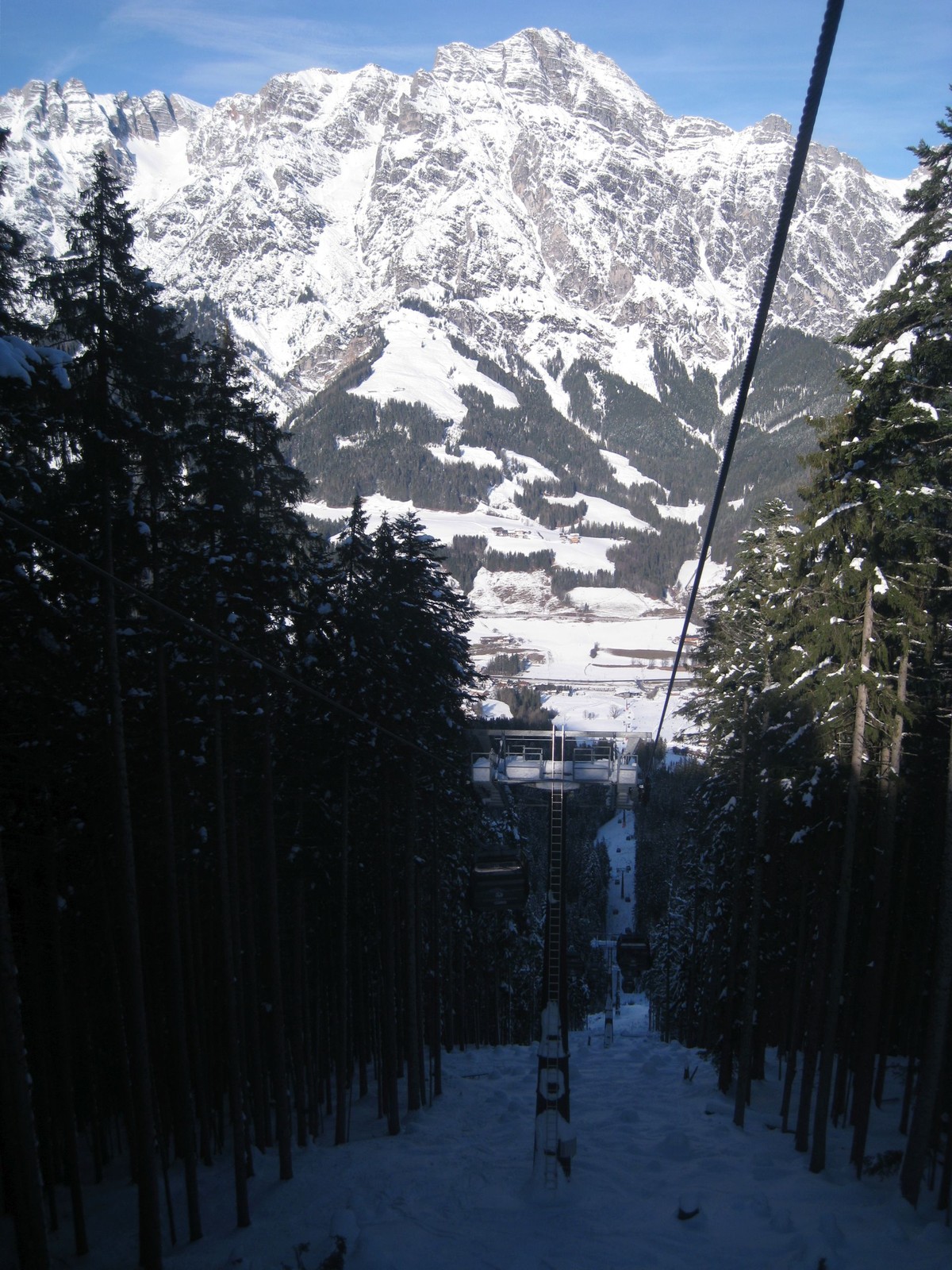 13.03 Uhr: In der L3 Steinbergbahn I, im Hintergrund die Leoganger Steinberge