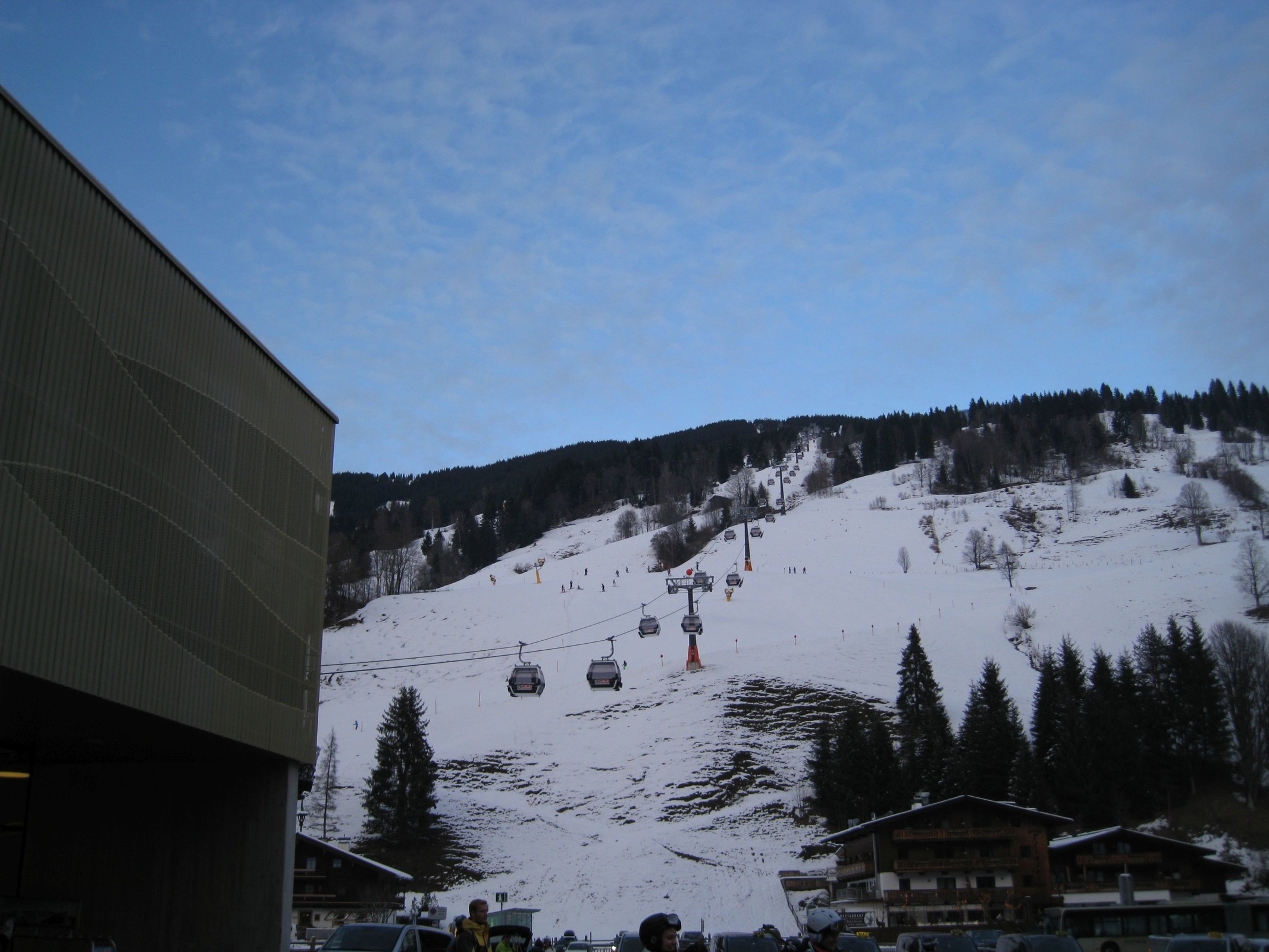 15.58 Uhr: Blick zurück auf die letzte Abfahrt des Tages - die rote 161a an der I1 Schönleitenbahn I