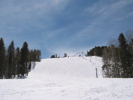 Endlich mal gewalzt, die Schwarze &amp;quot;Giants steps&amp;quot; neben der gleichnamigen DSB. Super Hänge, toller Schnee, Sonne, niemand sonst...