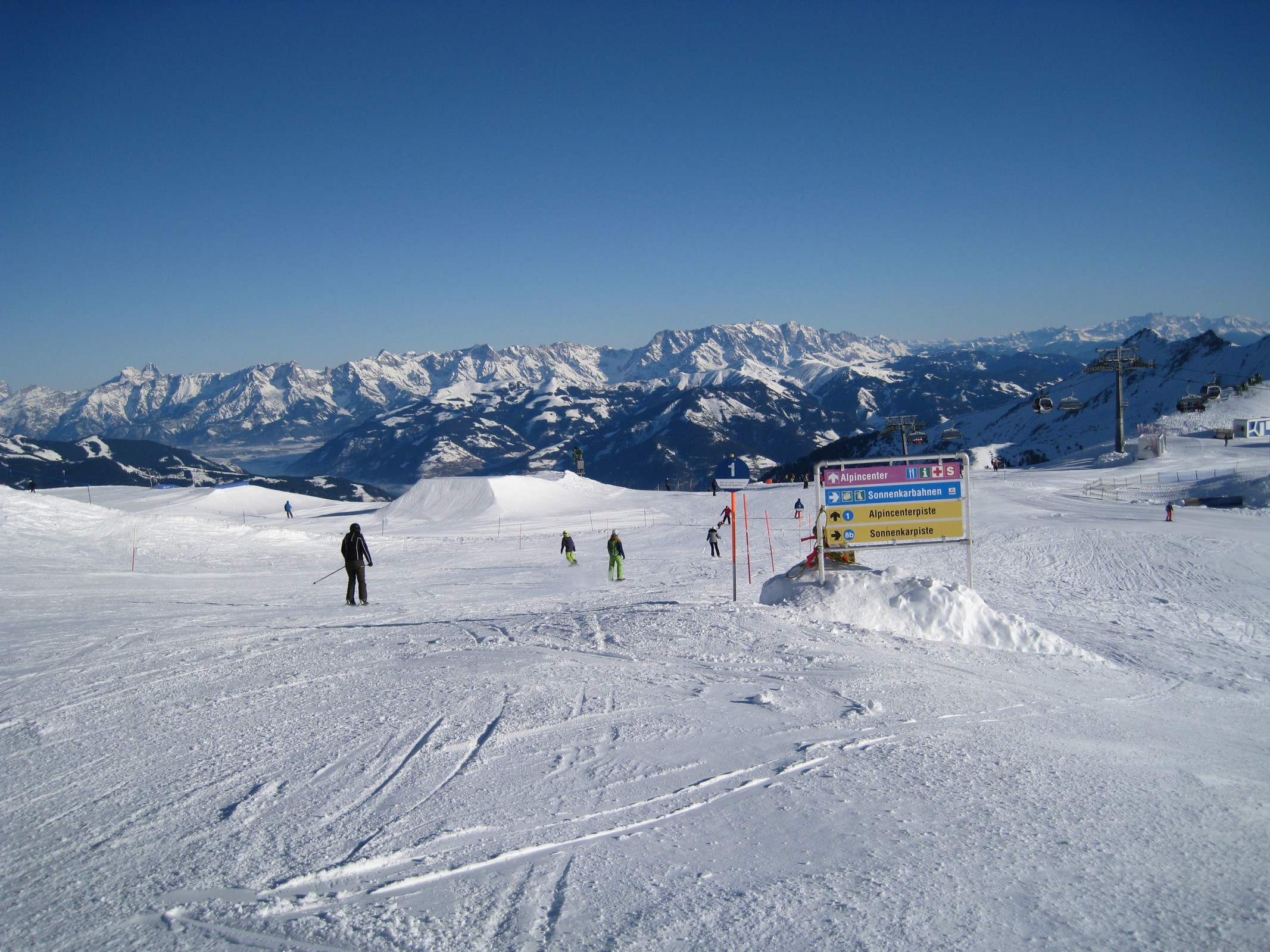 10.21 Uhr: Auf der Alpincenterpiste (Nr. 1) - Blick talwärts