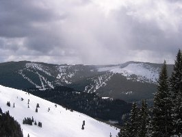 Von links: Pete`s Express, Pete`s Bowl, Skyline Express, Earl`s Bowl mit Earl`s Express
<br />Aufnahme von den Back Bowls hinüber