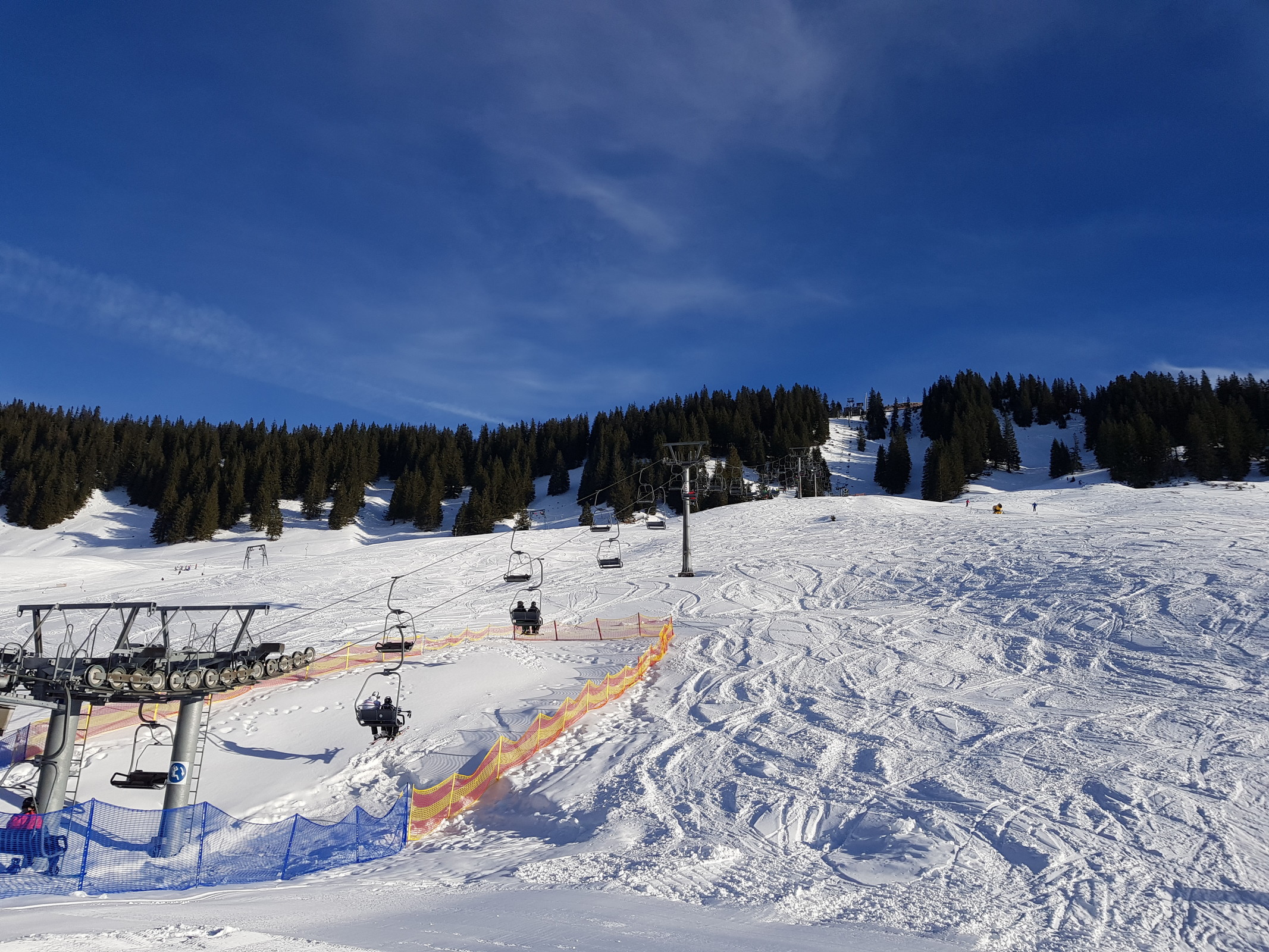 Schließlich ging es dann noch rüber zur Bolgengratbahn, die Anlage gefiel mir ebenfalls sehr gut und bot auch trotz der geringen Länge wieder schöne Abfahrten.