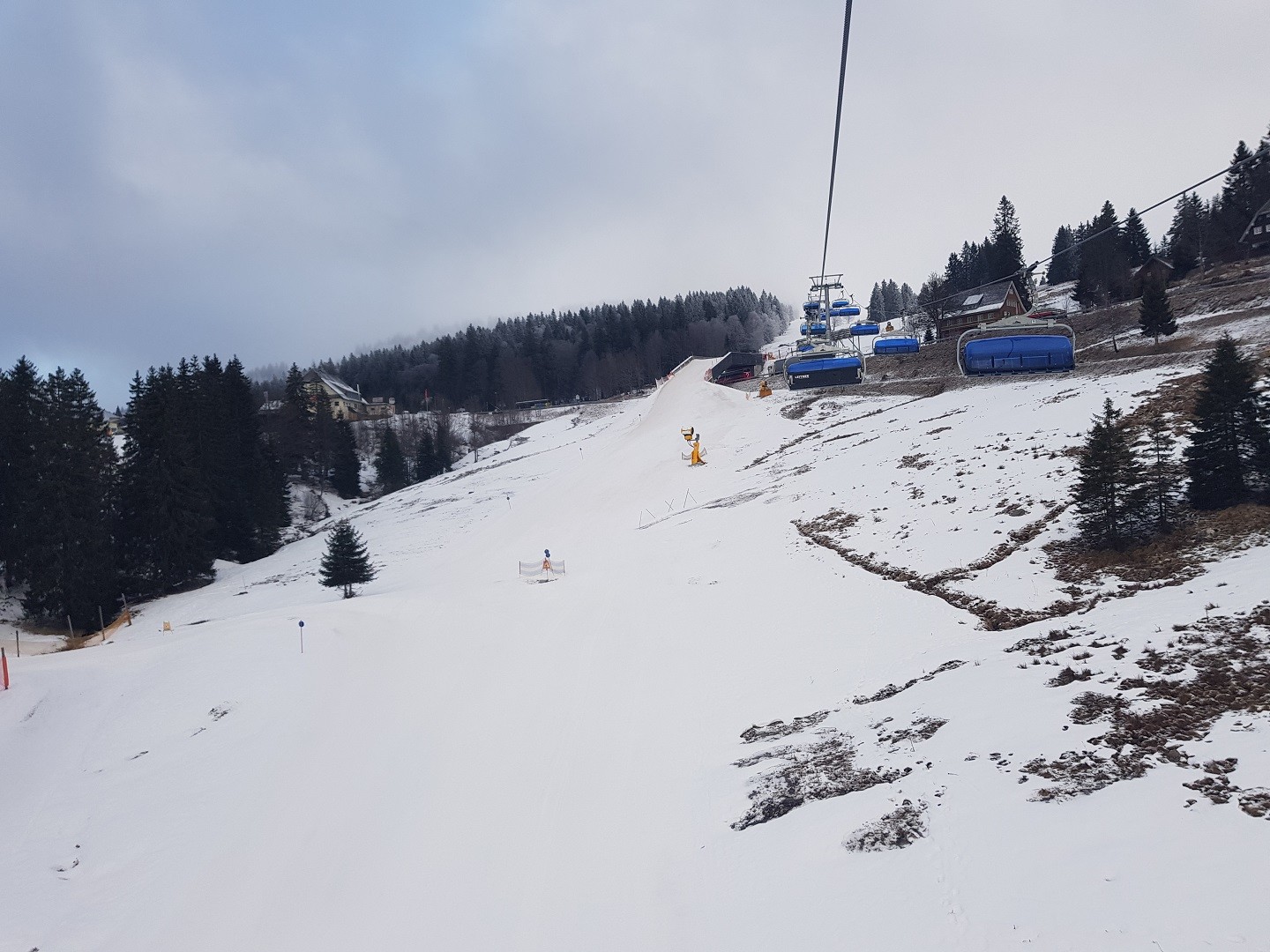 An der Brücke wird es schon wieder braun.