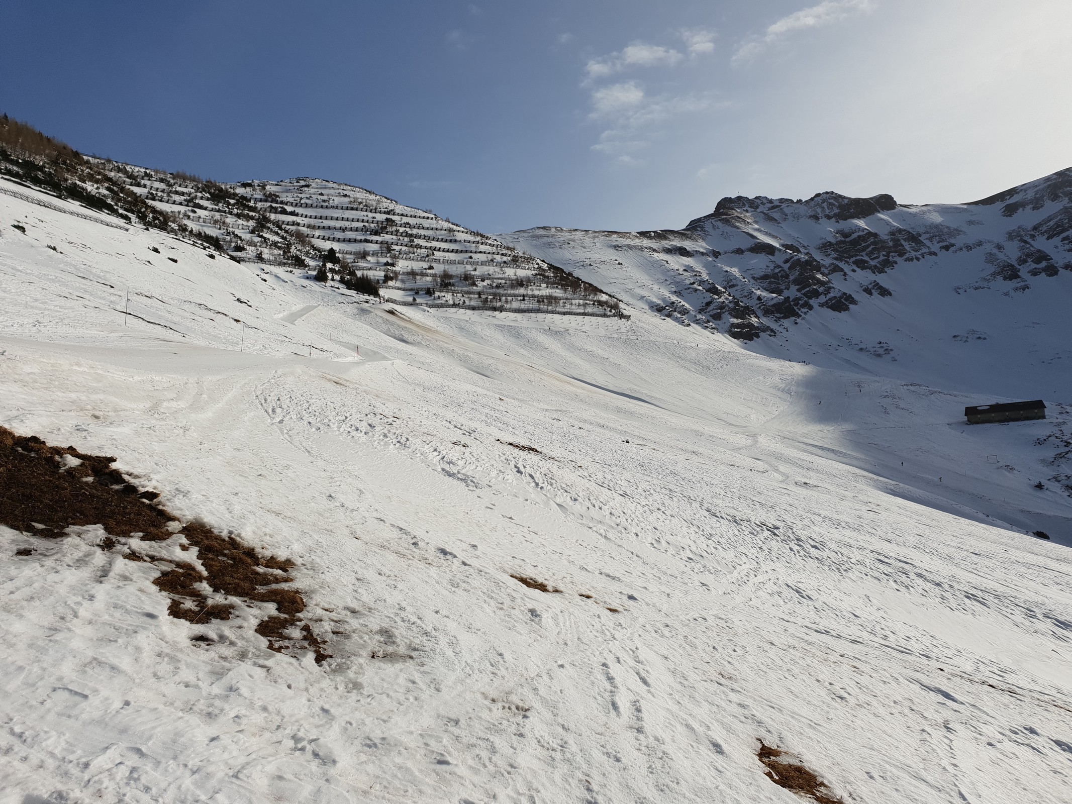 Zufahrt zu den linken beiden Pisten am Sareis