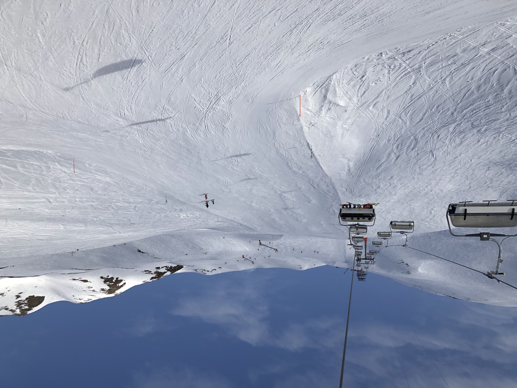 Ich meine im Lavoz gegen 14:30 heute. Pisten schon abgefahren, aber trotzdem in großen  Teilen noch gut bis sehr gut fahrbar. Nix gegen früh um 9, aber auch nix zum Quälen.