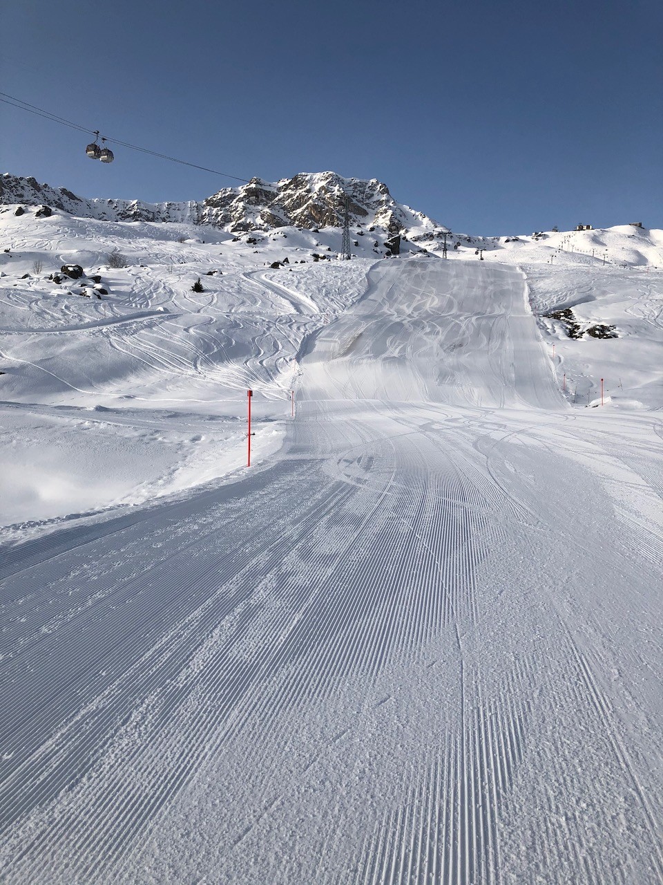 Die 2b/2c auch gegen 10:00 noch eine Privatpiste. Präparierung: 2+
