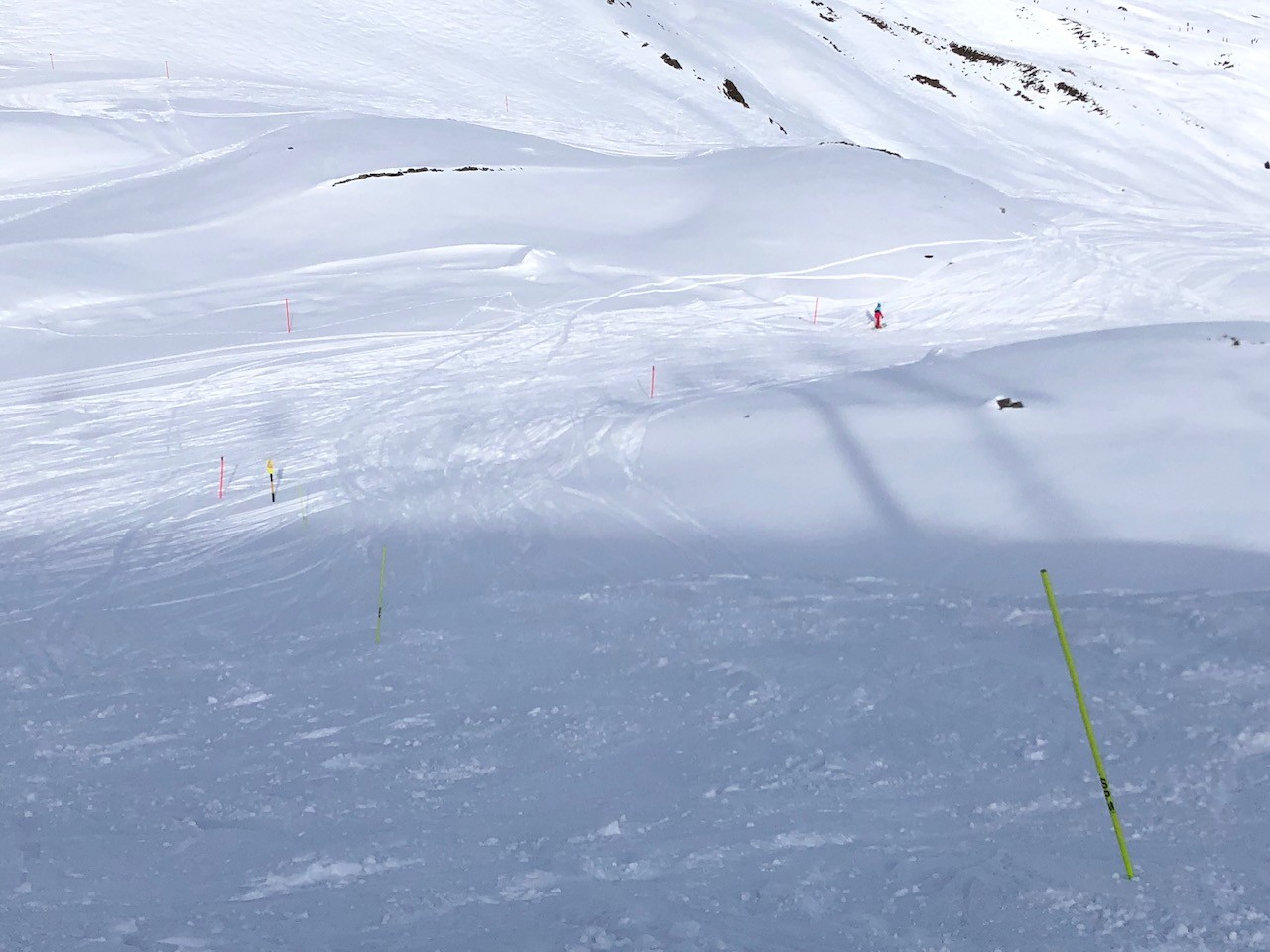 Offpiste in Arosa war durchaus erfüllend. Die Route 3a offiziell offen und teilweise noch mit richtigem Pulver.