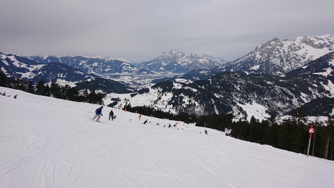 Blick nach Saalfelden, es sieht auf dem Bild voller aus, als es war