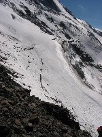 Und von unten, etwas oberhalb der Umlenkstation von Nörderjoch 2 aus gesehen. Das muss ein hochinteressanter Lift gewesen sein.
