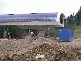 Bergstation der Stümpflingbahn direkt daneben