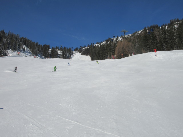 Nassereinpiste, rechts die 8-MGD Nasserein