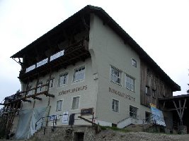 Großaufnahme der nun schon abgerissenen Berggaststätte