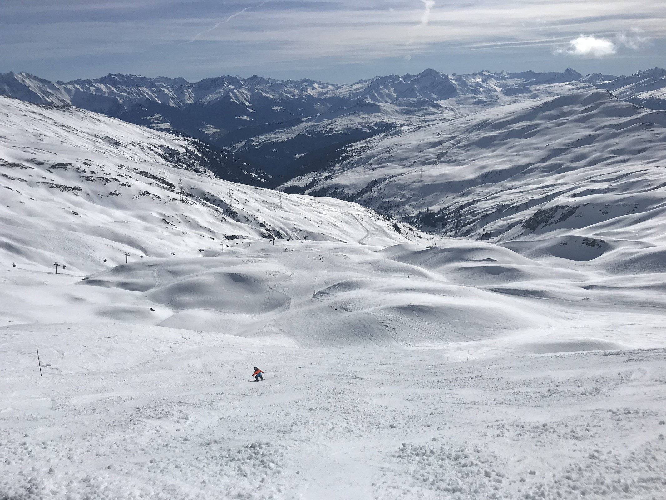 Sattel sehr weich, aber weil vorher ja noch nichts ging, noch einwandfrei zu fahren. Und dank nur einem SL auch sehr leer.