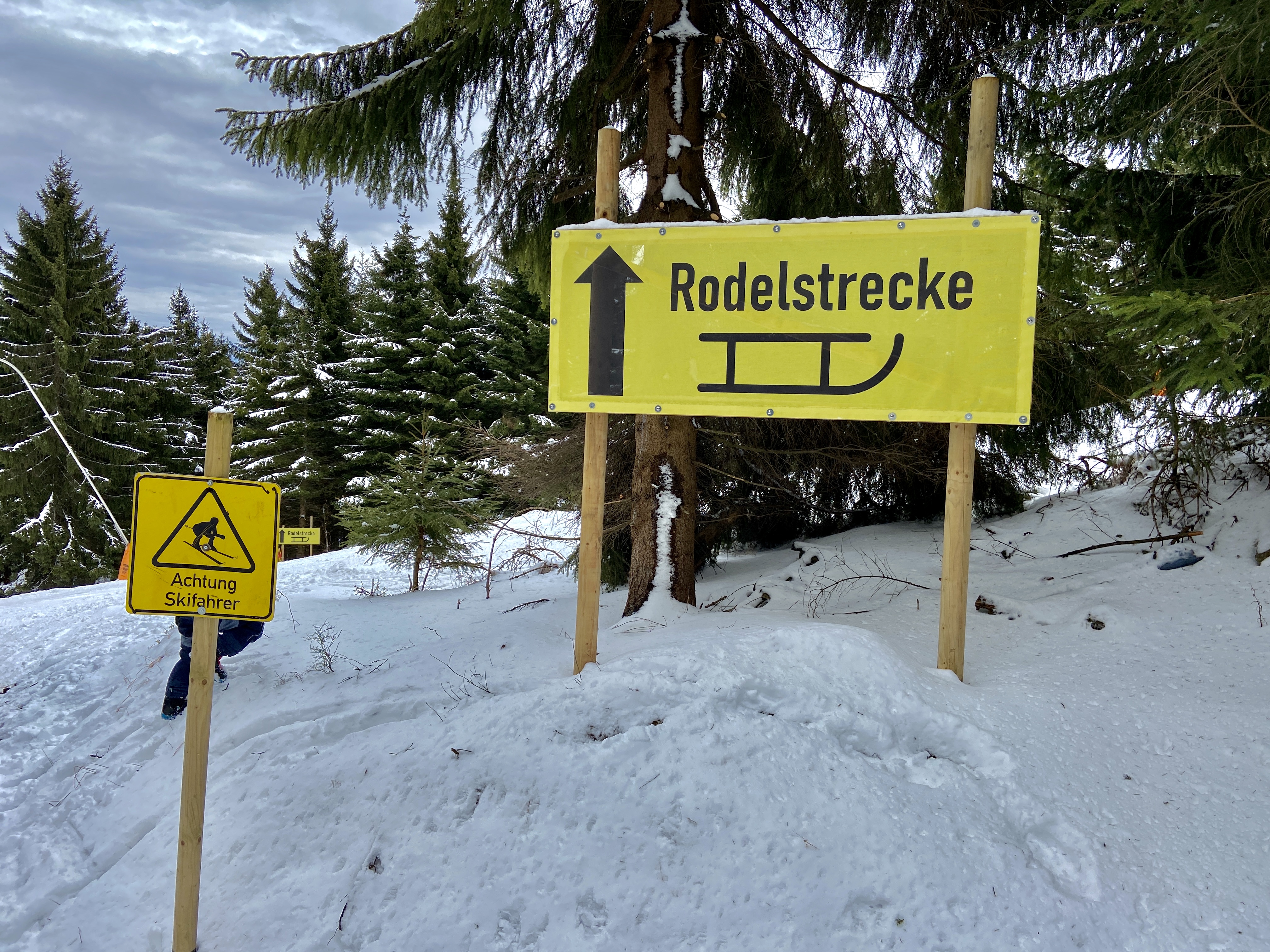 Schneehöhe ca 20cm am Samstag 22.02.2020 auf etwa 1050m üNN